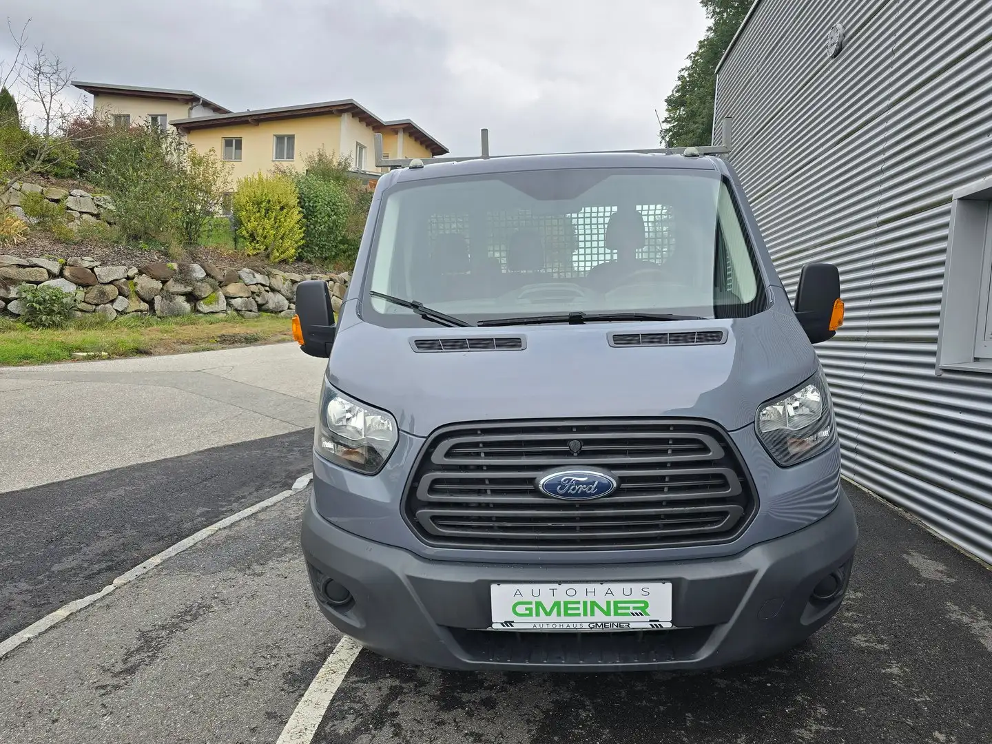 Ford Transit Pritsche 2,0 TDCi L3H1 350 Ambie Grau - 2