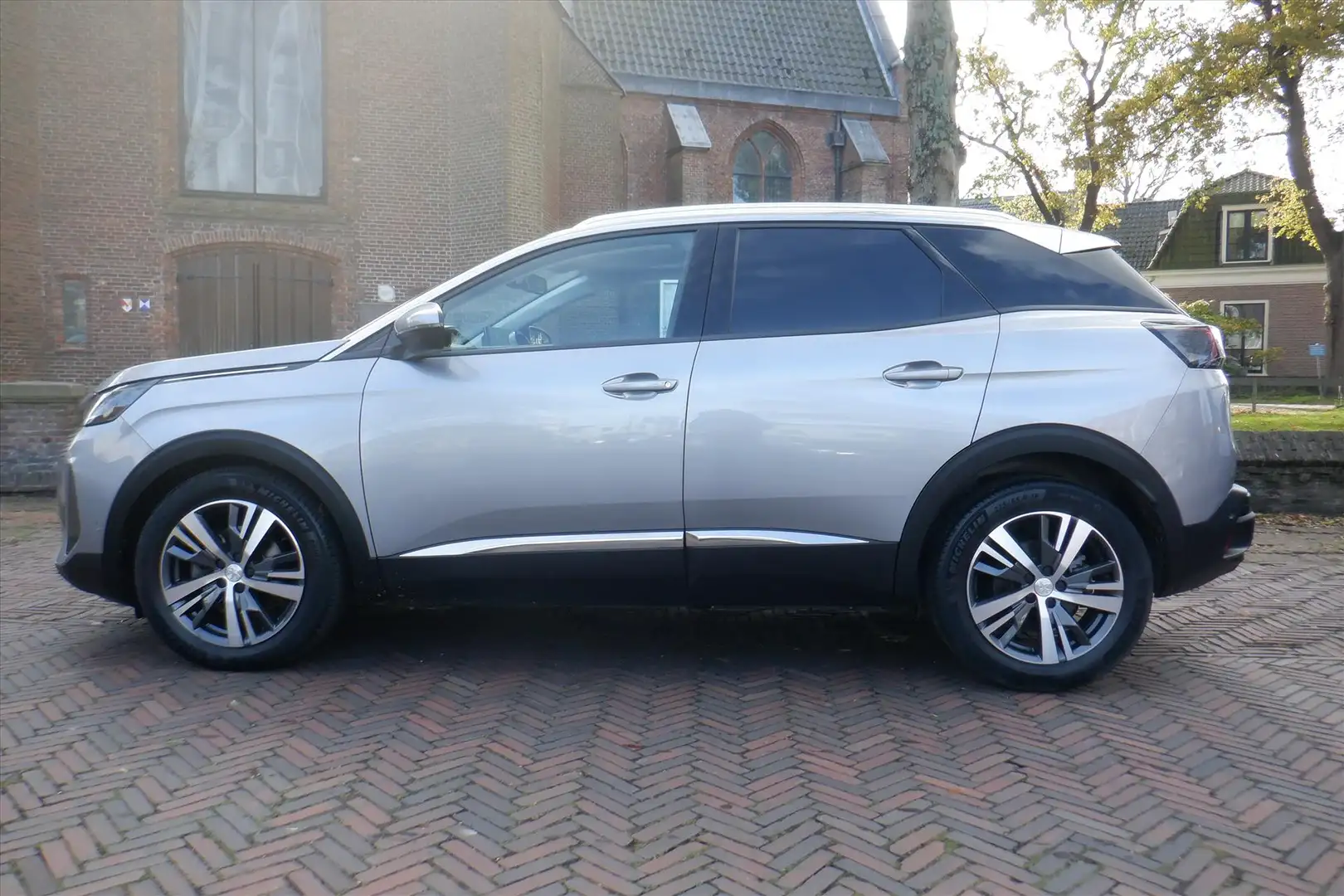 Peugeot 3008 1.2 PureTech 130pk S&S EAT8 Blue Lease Allure Gris - 2