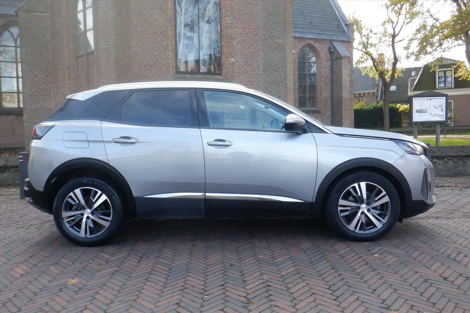 Peugeot 3008 1.2 PureTech 130pk S&S EAT8 Blue Lease Allure Gris - 1