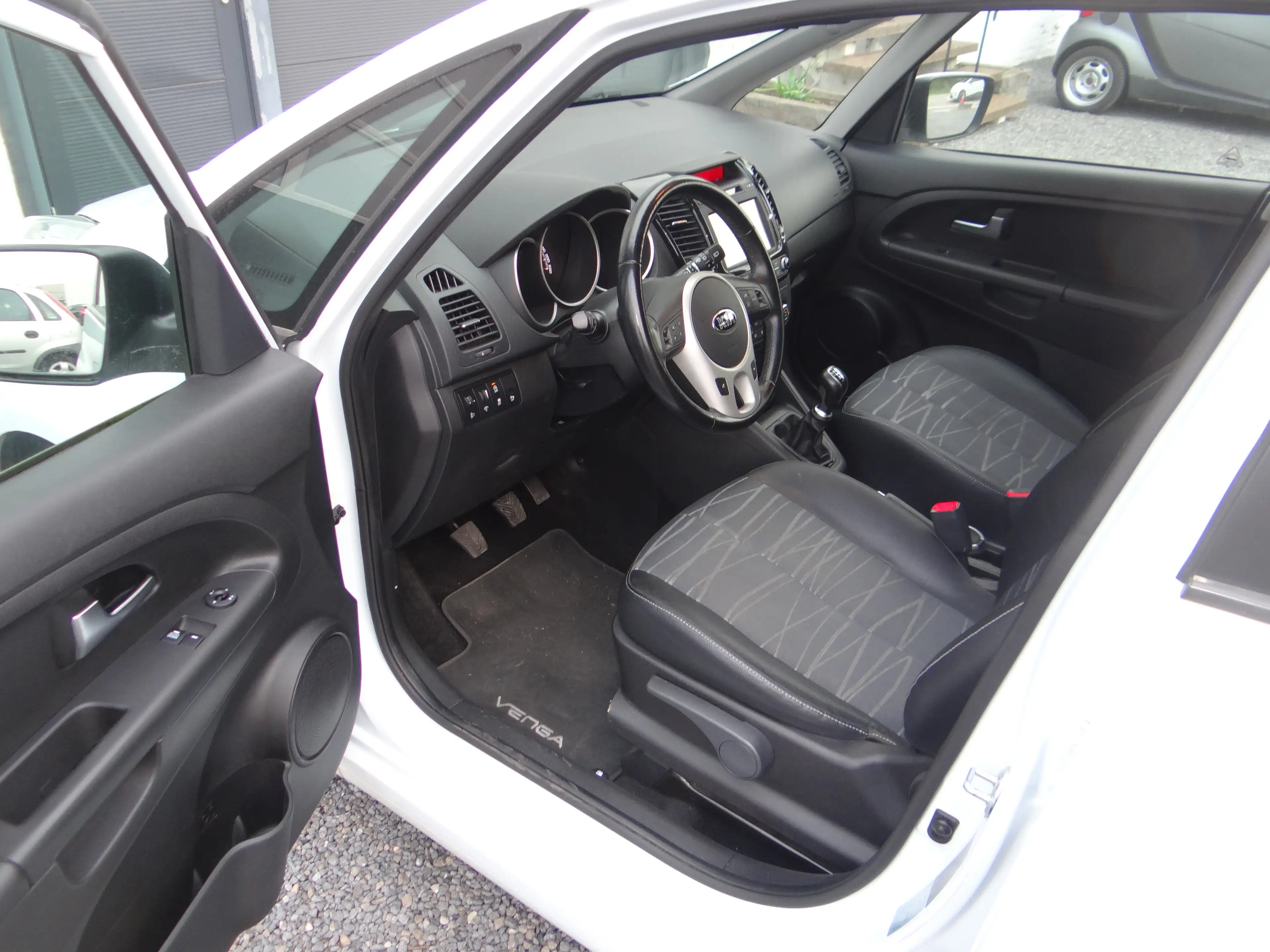 Kia Venga Venga 1.4i Lounge — photo 9