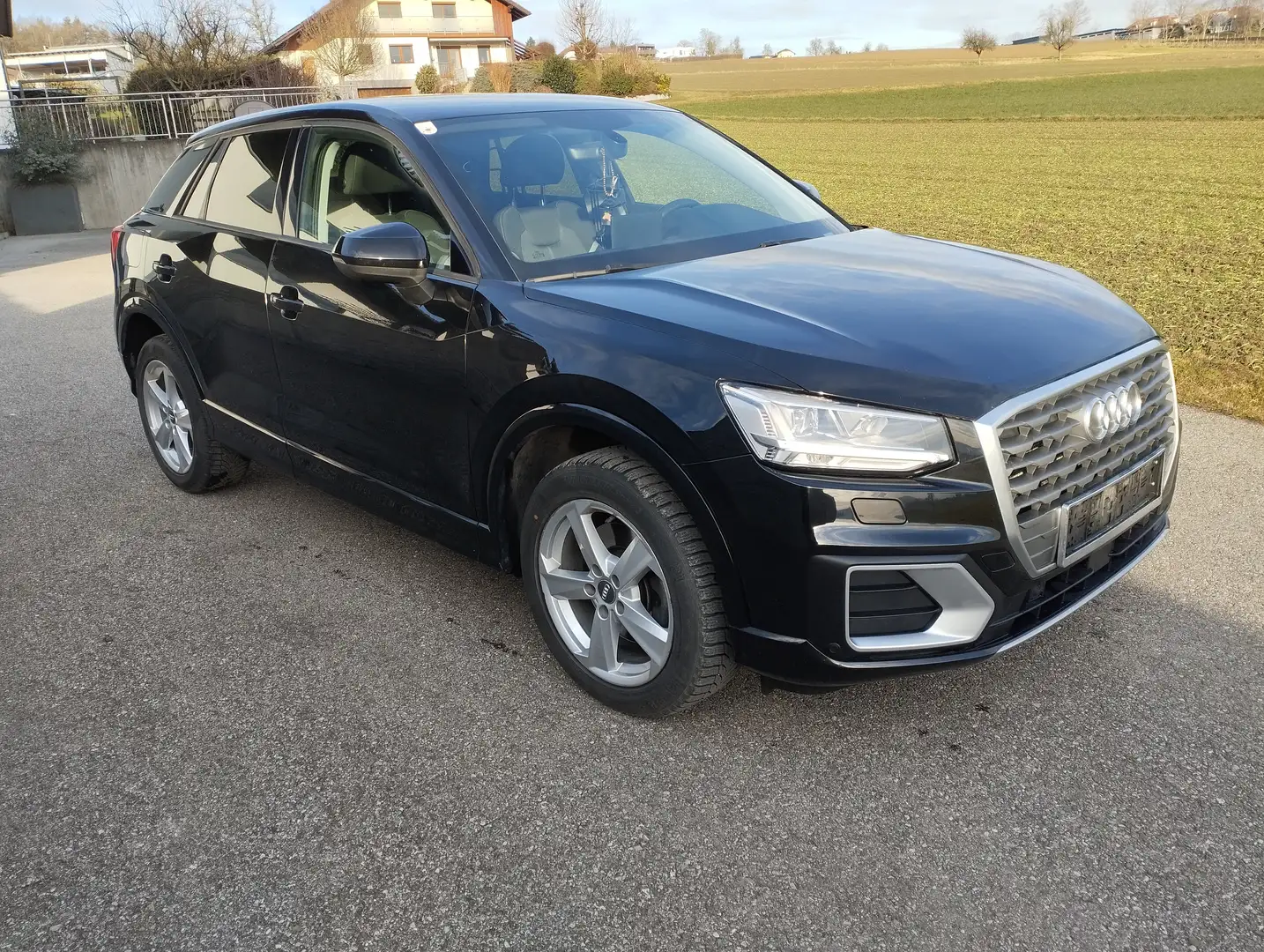 Audi Q2 Q2 1,6 TDI Sport Sport Schwarz - 1