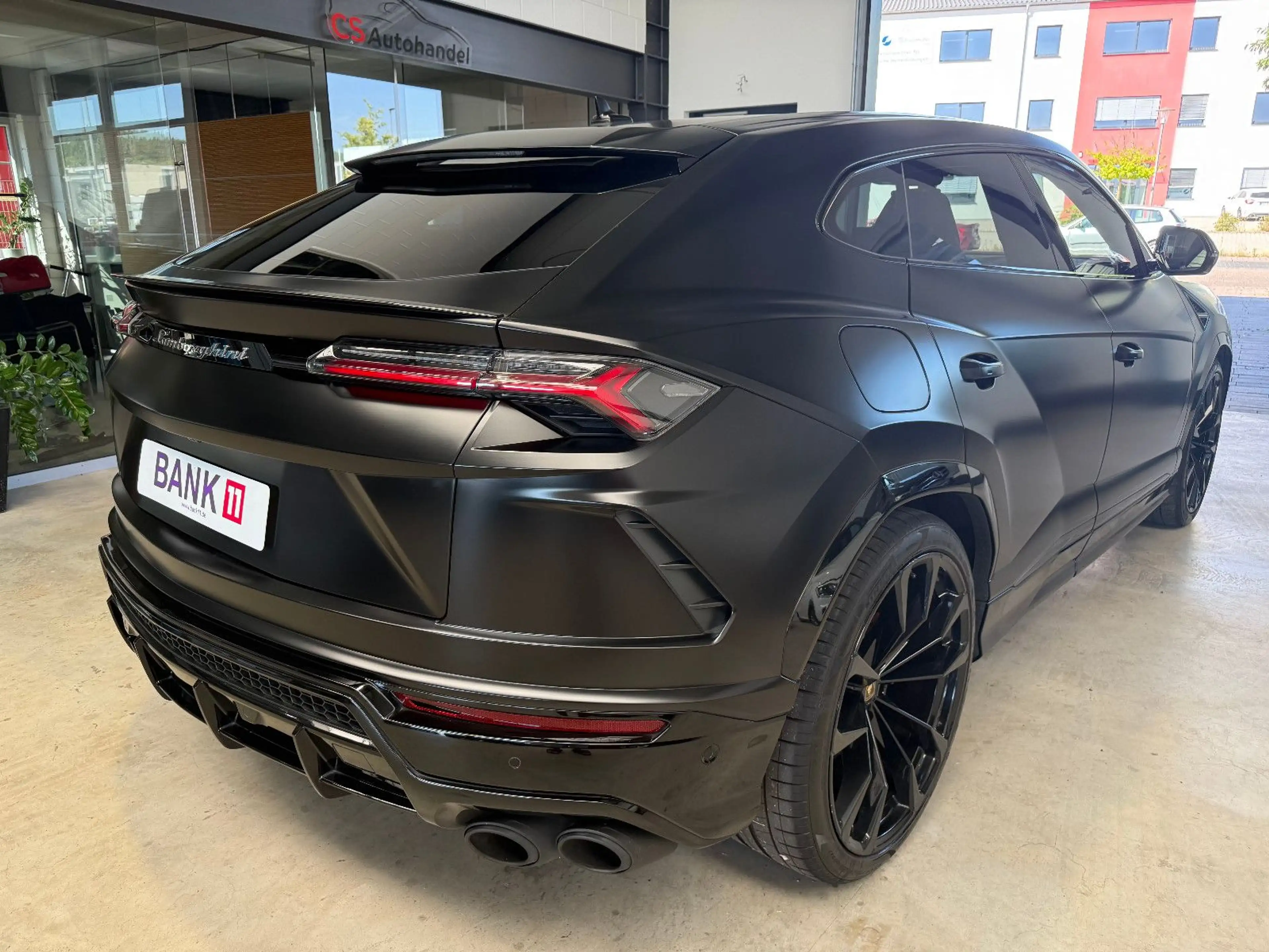 Lamborghini Urus 4,0*AKRAPOVIC-B&O-GARANTIE09/27-SERVICE NEU* — photo 4