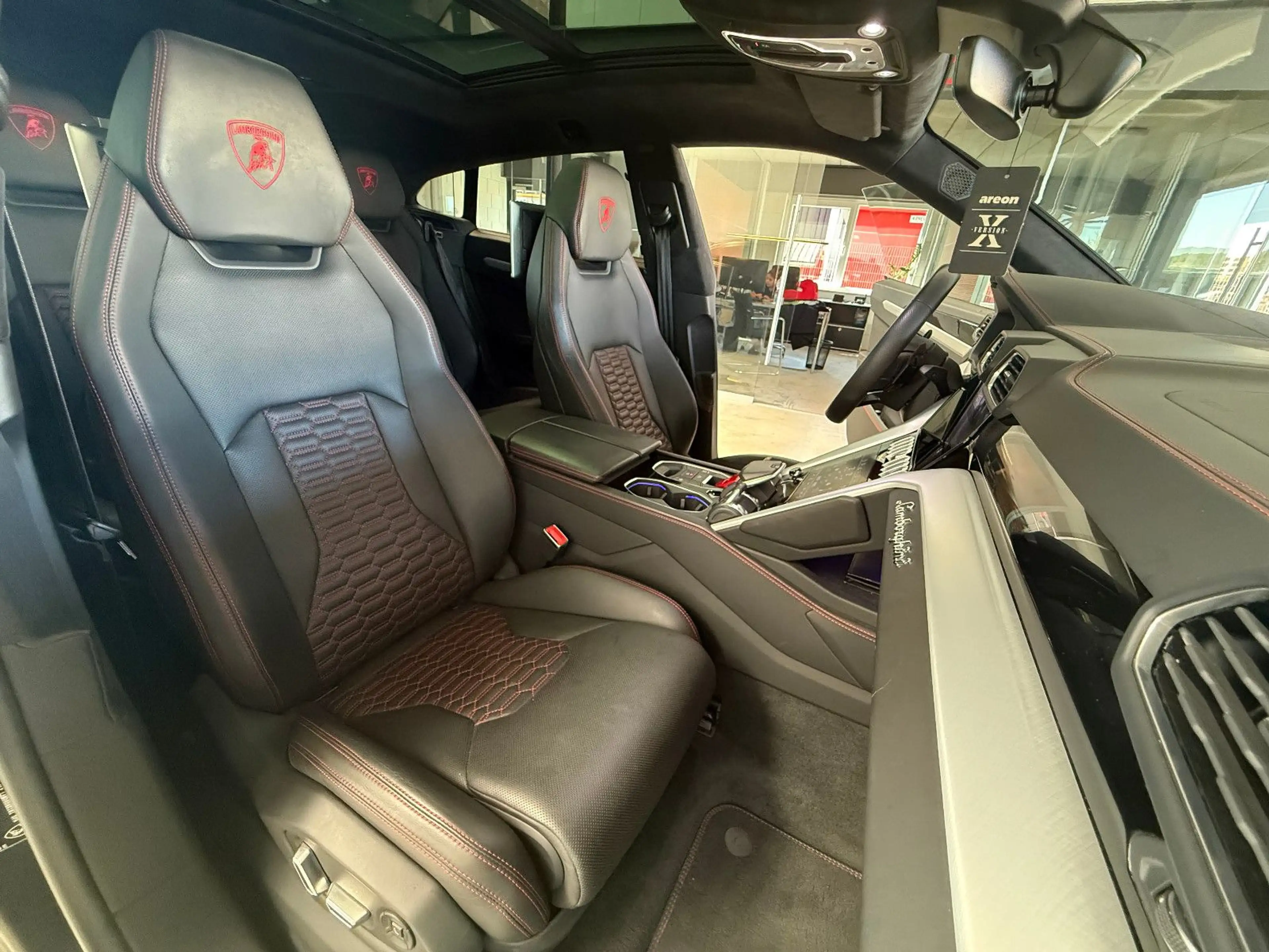 Lamborghini Urus 4,0*AKRAPOVIC-B&O-GARANTIE09/27-SERVICE NEU* — photo 15