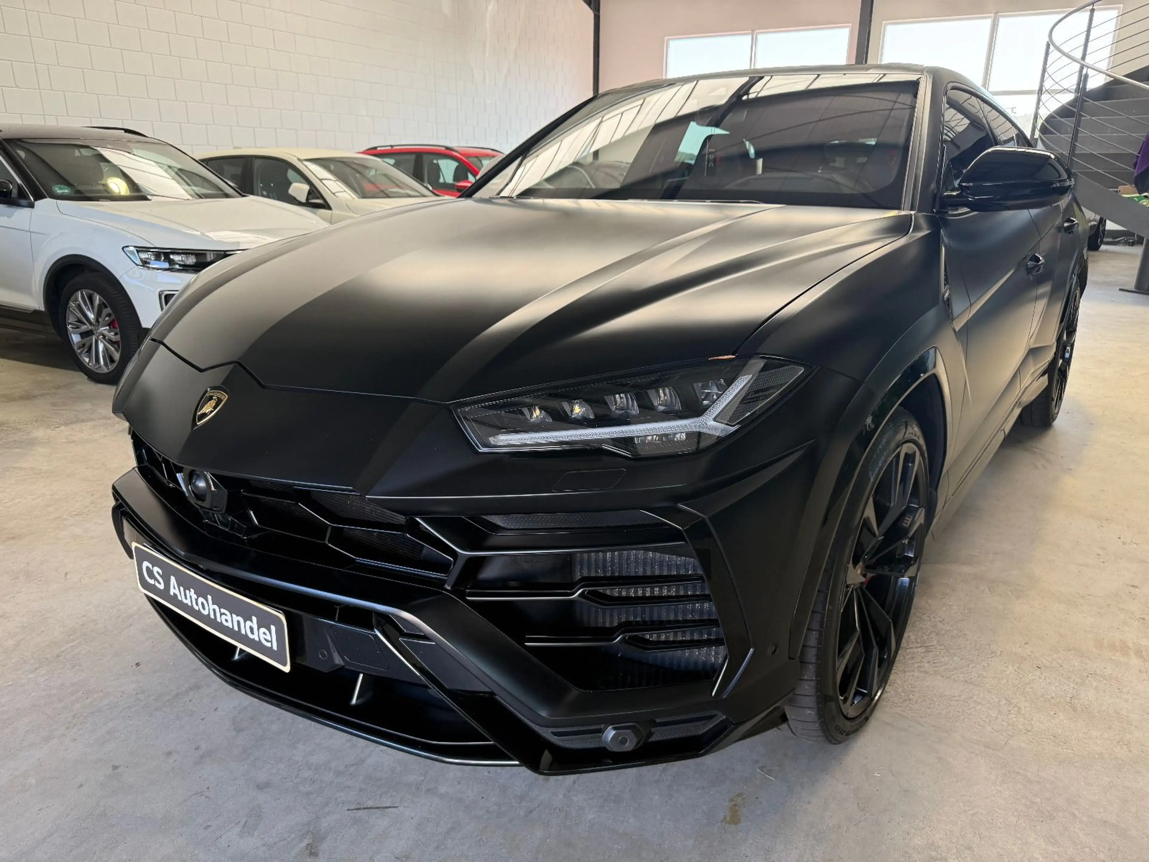 Lamborghini Urus 4,0*AKRAPOVIC-B&O-GARANTIE09/27-SERVICE NEU*