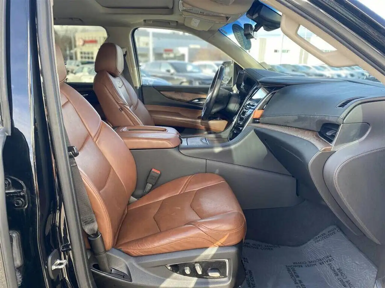 Cadillac Escalade снимка Cadillac Escalade