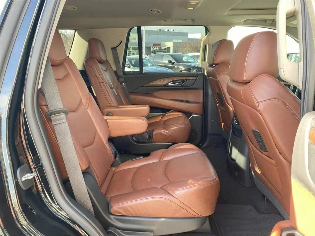 Cadillac Escalade снимка Cadillac Escalade