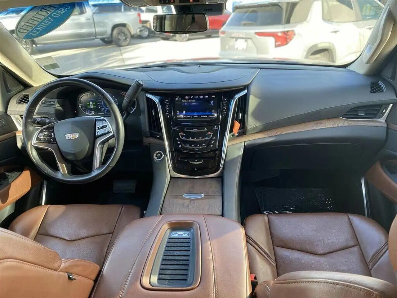 Cadillac Escalade снимка Cadillac Escalade