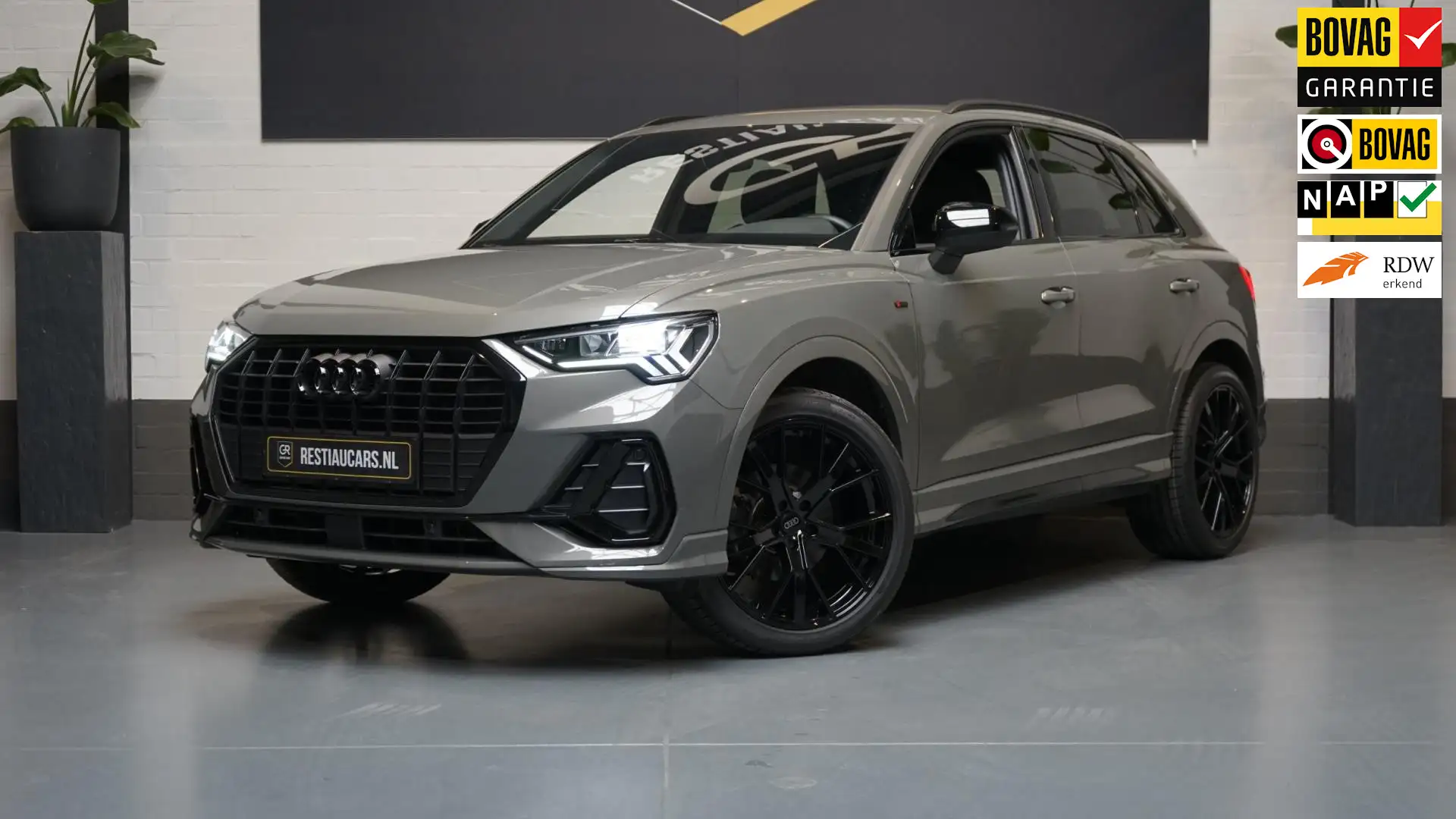 Audi Q3 35 TFSI 3x S-Line Black Optik AUTOMAAT-ACC-ALCANTA Gris - 1