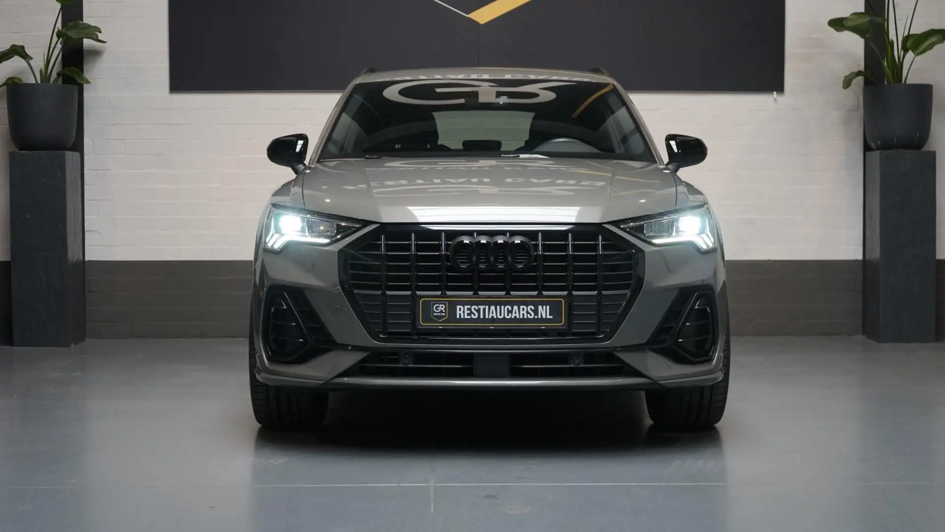 Audi Q3 35 TFSI 3x S-Line Black Optik AUTOMAAT-ACC-ALCANTA Gris - 2