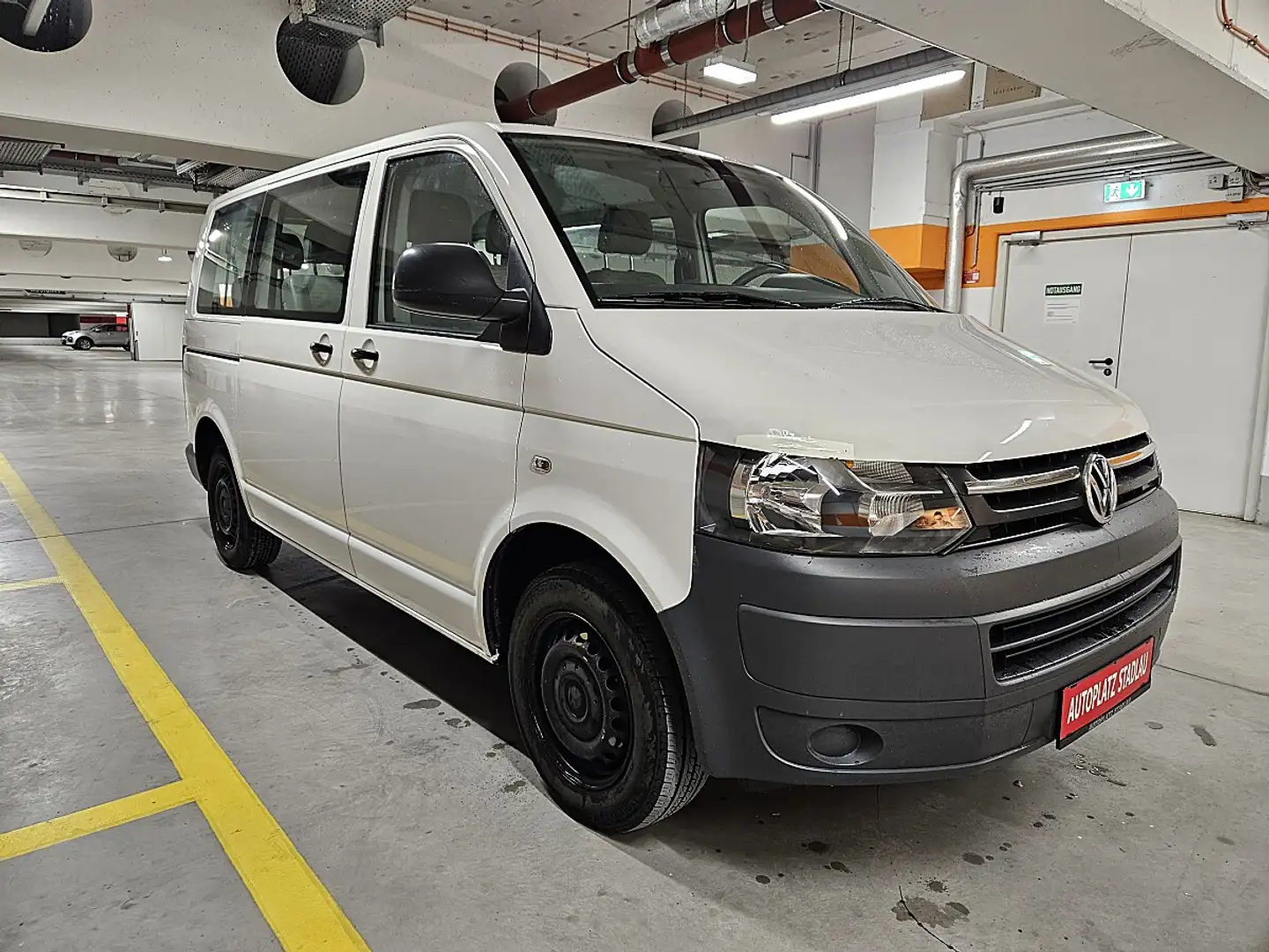 Volkswagen T5 Kombi 2,0 Entry TDI BMT D-PF Blanc - 2