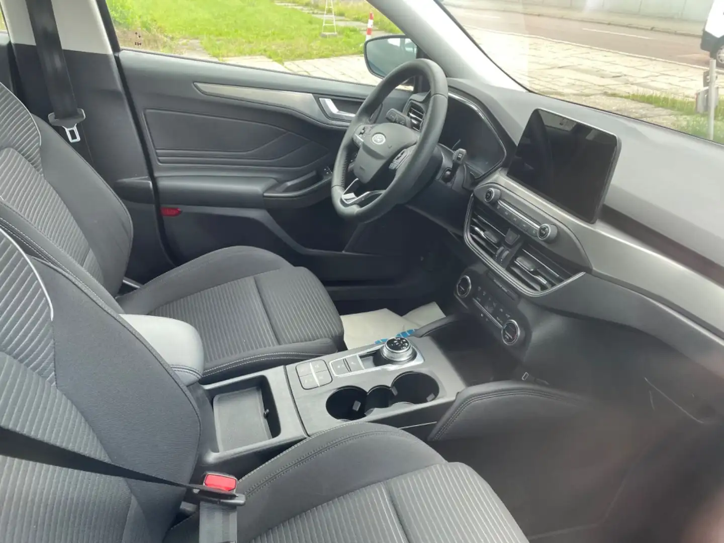 Ford Focus Kombi TDCi120 Auto Titanium Navi/LMF/DAB+ Blau - 2