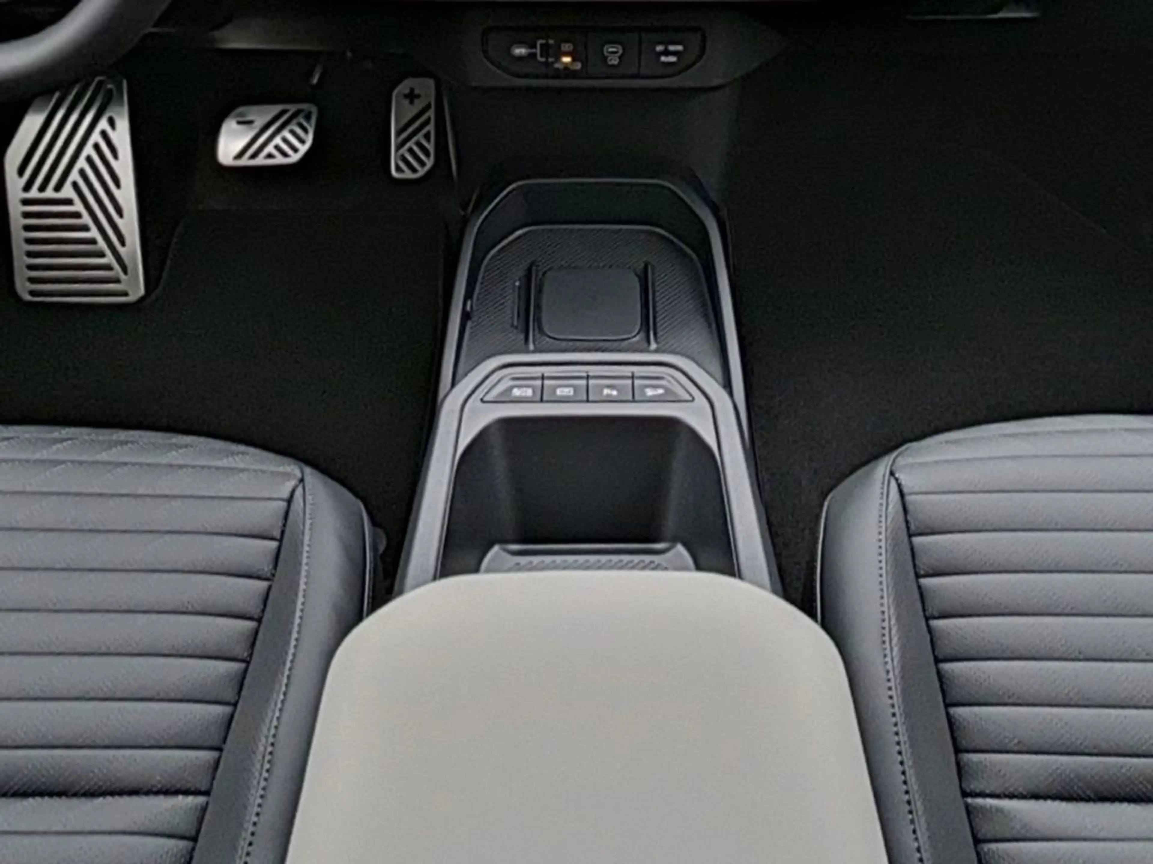 Kia EV4 FB 81 FWD GTL DWP COM CON — photo 13