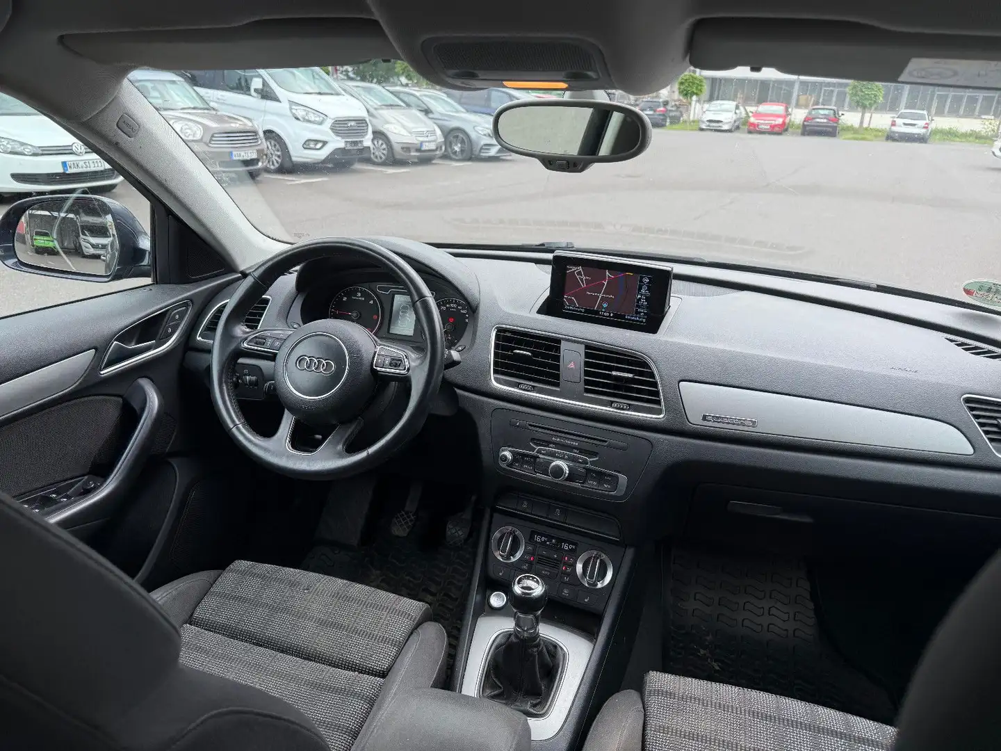 Audi Q3 2.0 TDI quattro+S-Line+Xenon+Navi+SHZ+WR Azul - 2