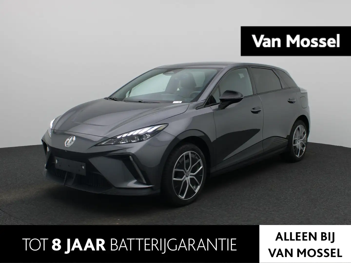MG MG4 64 kWh Luxury Grijs - 1