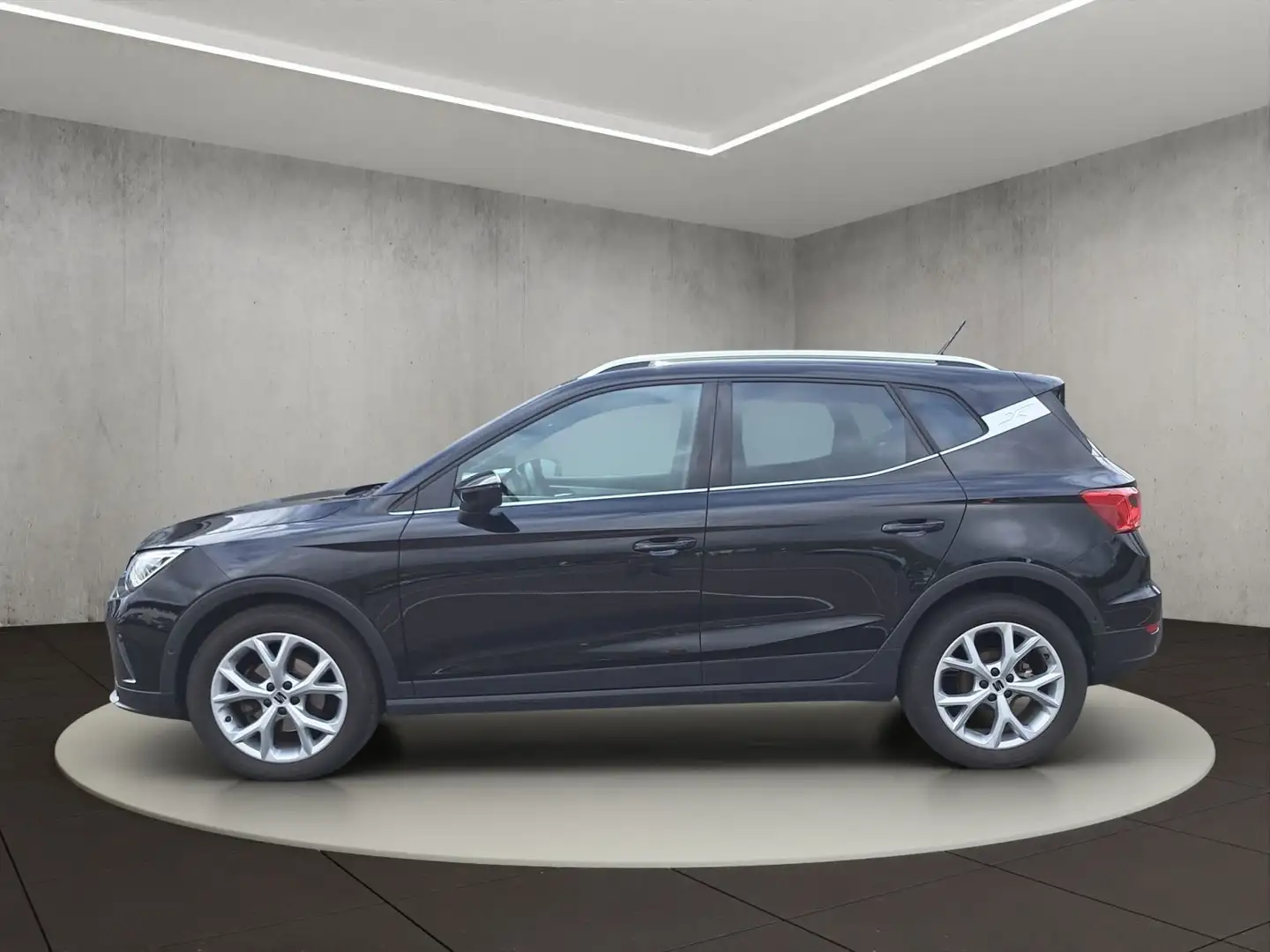 SEAT Arona FR 1.0 TSI 110 PS 6-Gang Noir - 2