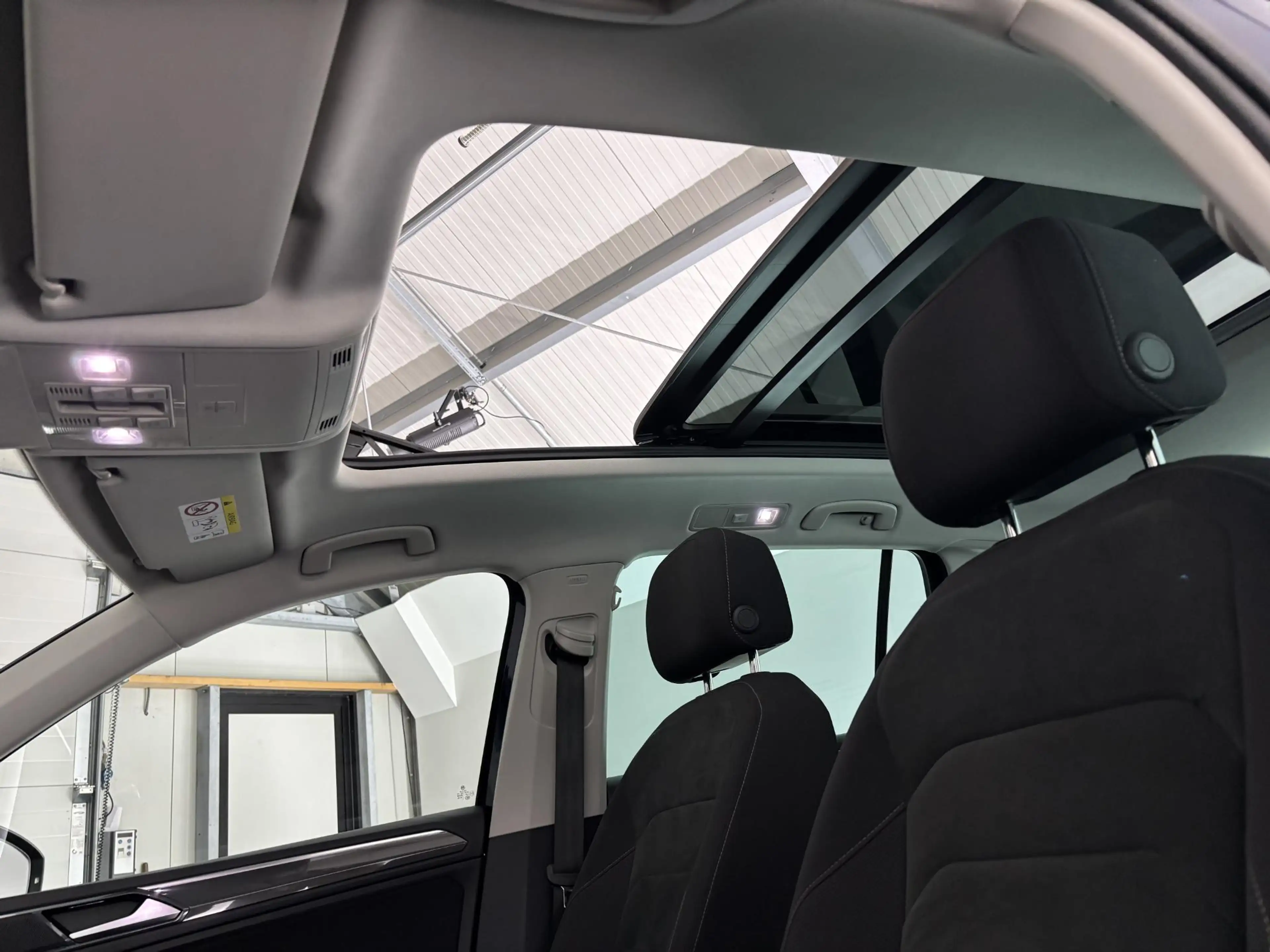Volkswagen Tiguan 1.4 TSI ACT Highline | ALL-IN PRIJS | SCHUIF-KANTE — photo 5