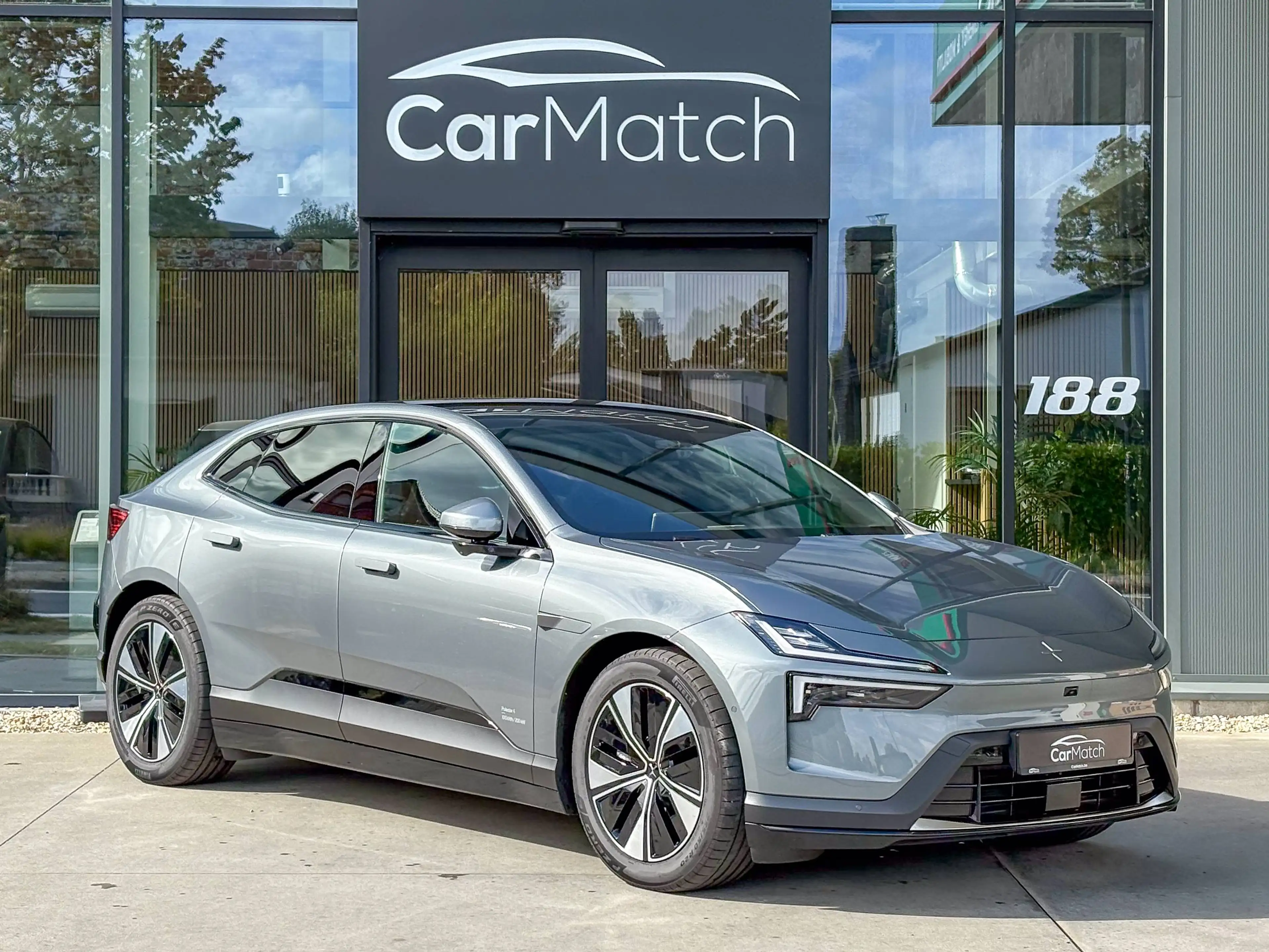 Polestar 4 Long Range Single Motor - Plus | Pilot — photo 3