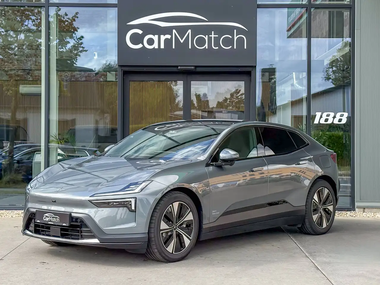 Polestar 4 2025