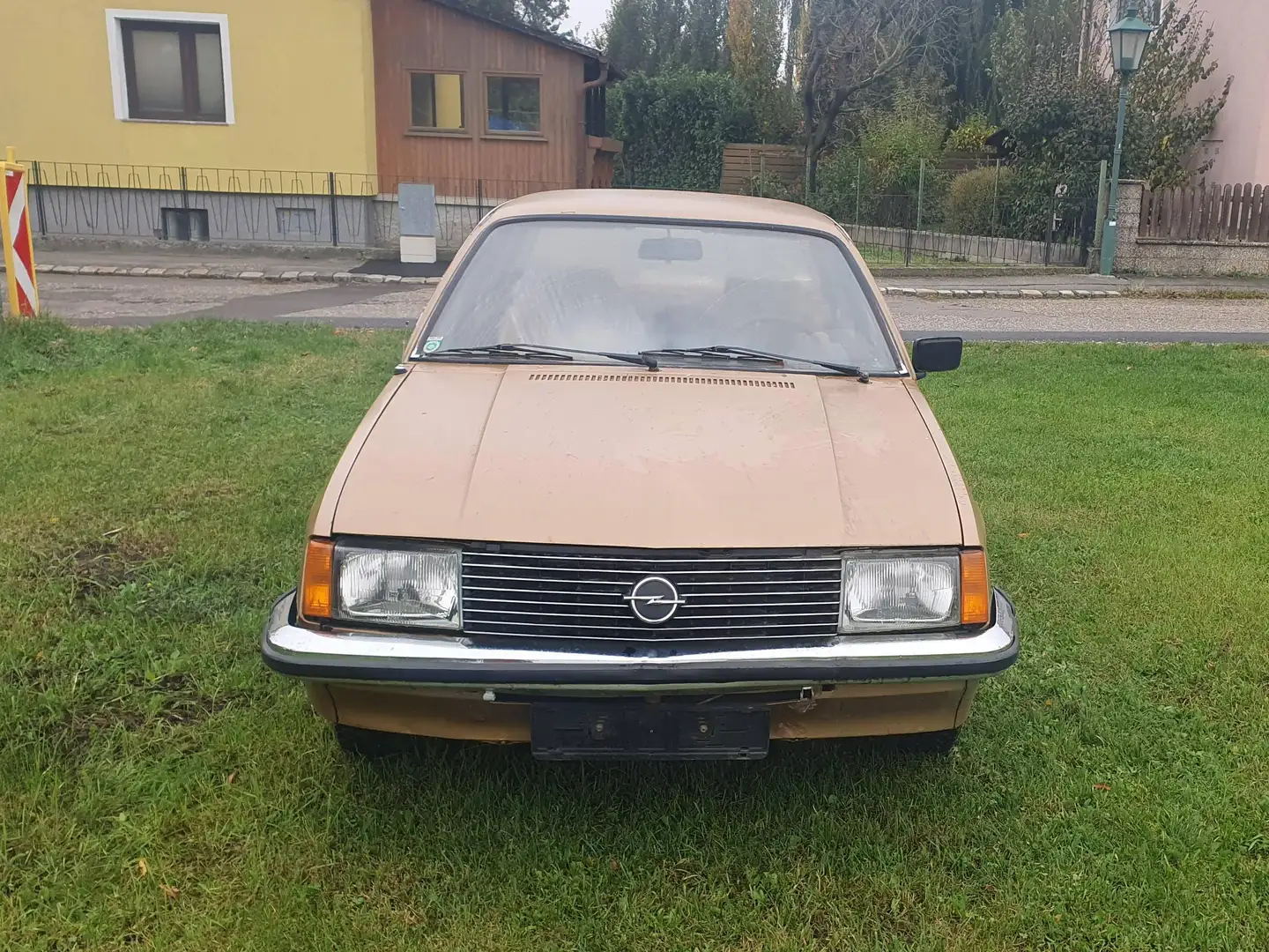 Opel Rekord Rekord 2000 E1 Braun - 2
