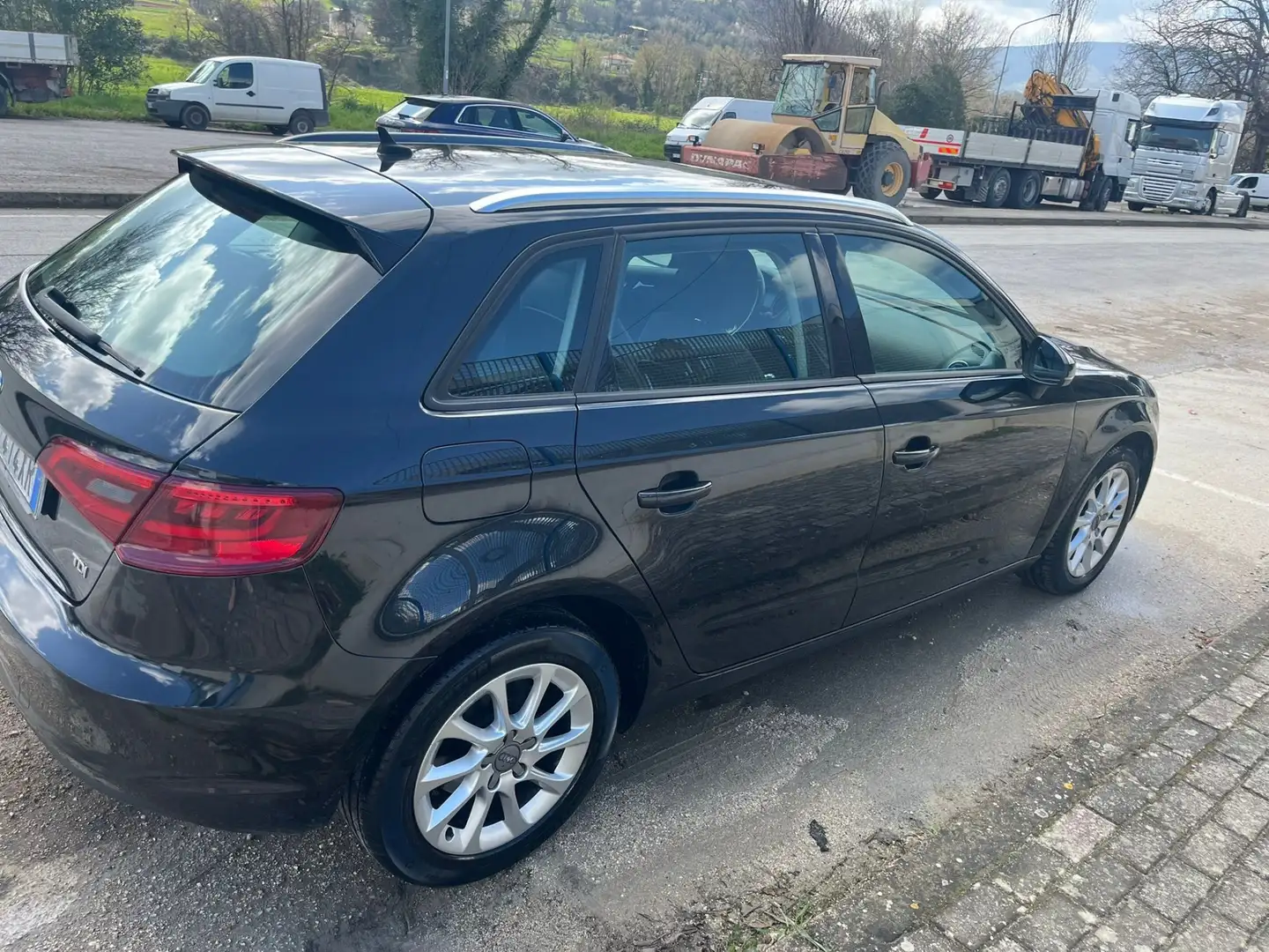 Audi A3 Sportback 1.6 tdi Ambition - 2