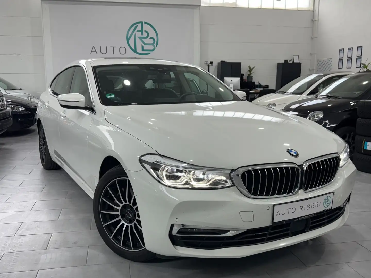 BMW 640 d GranTurismo xDrive Luxury Line*Pano*RFK*HUD Alb - 1