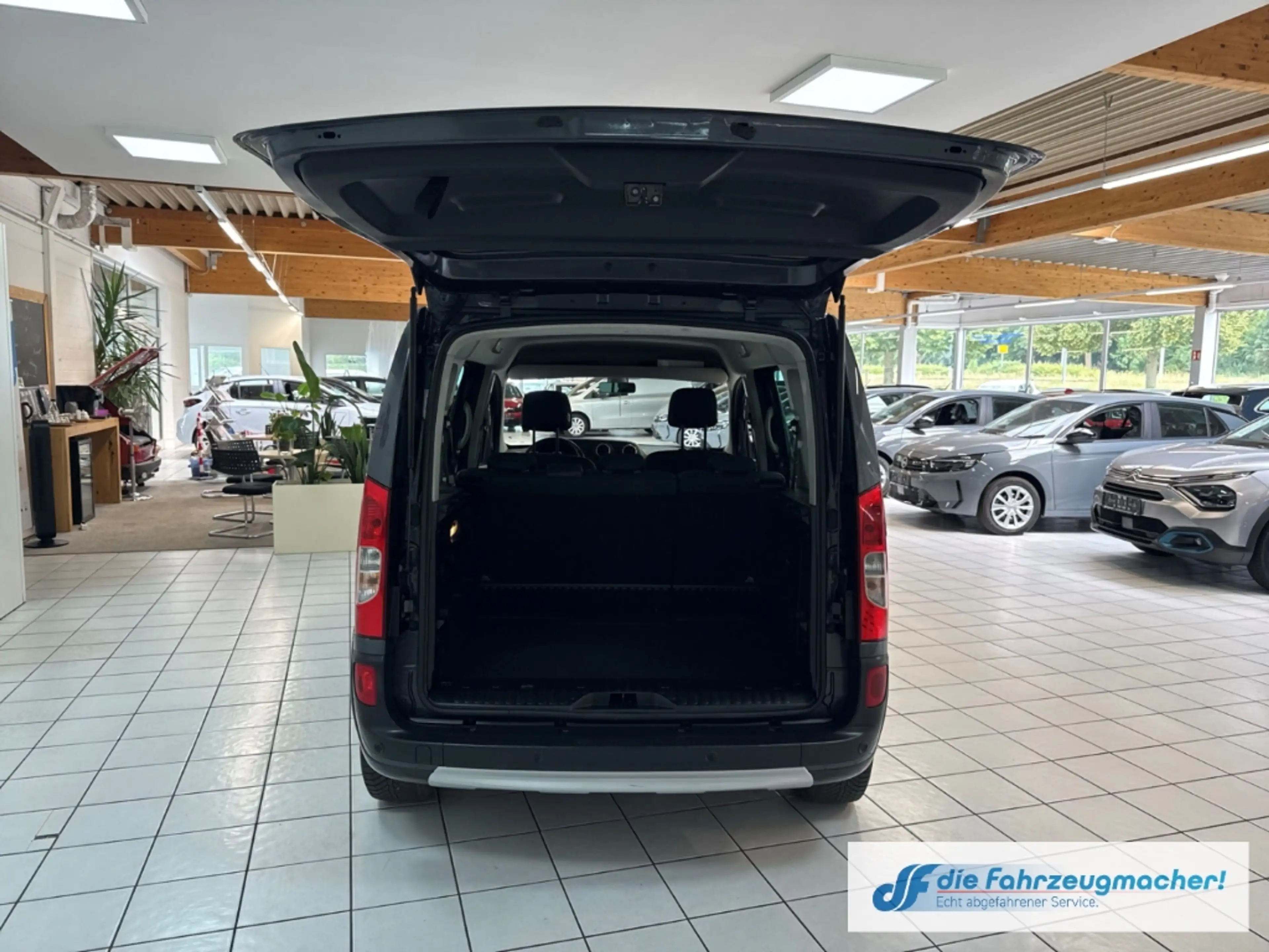 Mercedes-Benz Citan 111 CDI lang Tourer Edition Klimaautom SHZ Temp P — photo 15