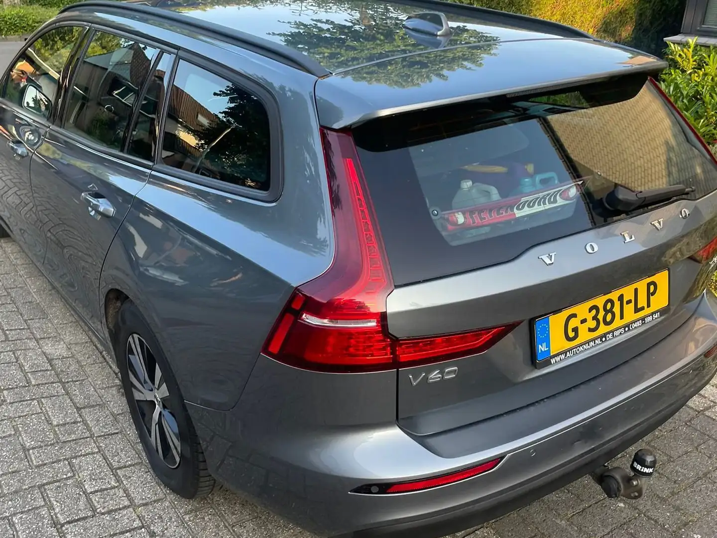 Volvo V60 V60 2.0 D3 Momentum Zilver - 1