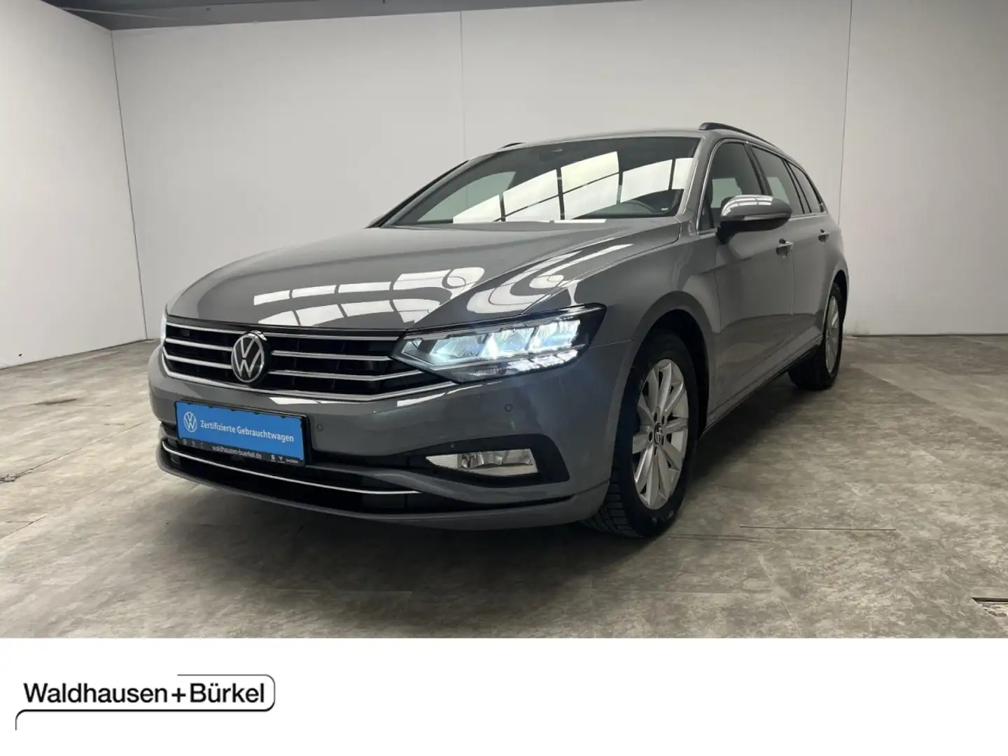 Volkswagen Passat Variant 1.5 TSI DSG Business Klima Navi Rückfahrkamera Grau - 1