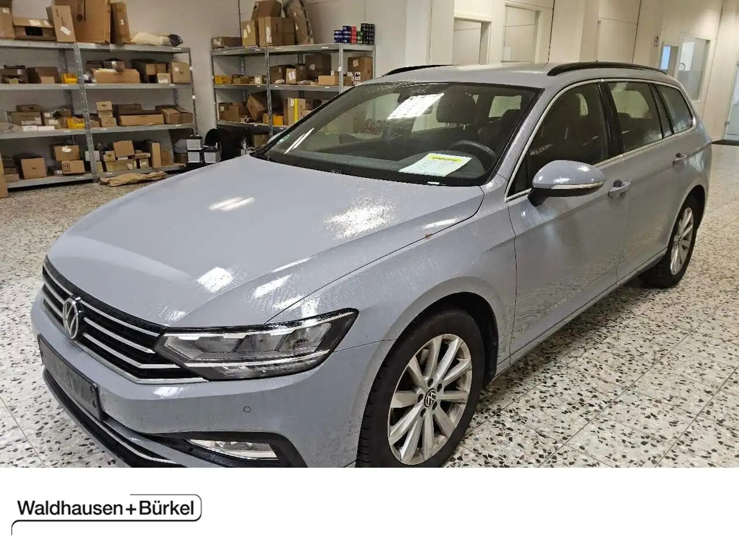 Volkswagen Passat Variant 1.5 TSI DSG Business Klima Navi Rückfahrkamera Grau - 1