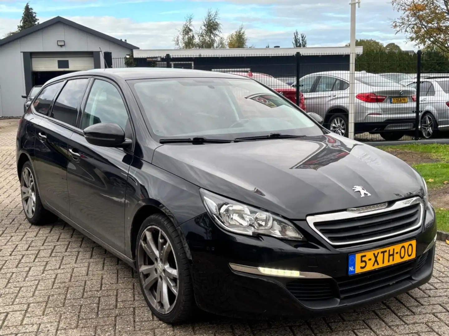 Peugeot 308 SW 1.6 BlueHDI 2014 Zwart LED Noir - 2