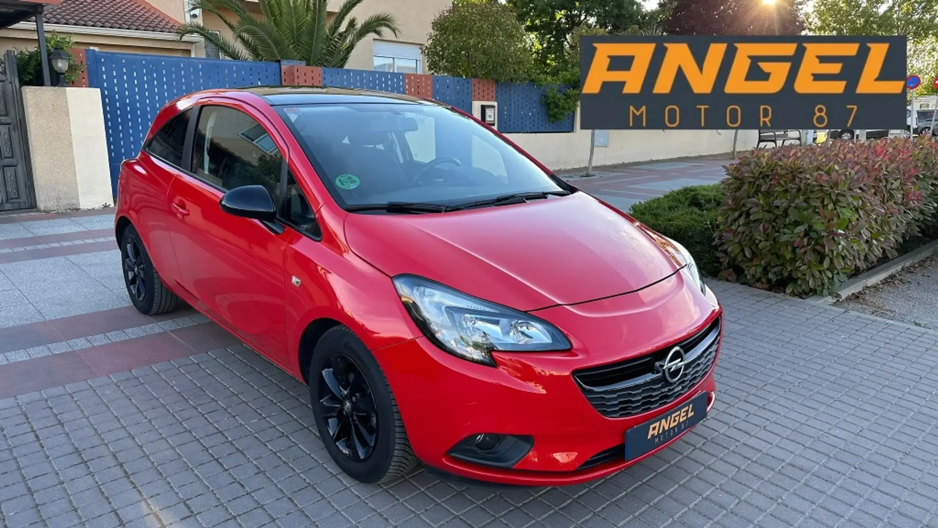 Opel Corsa 1.4 Expression 75 Rouge - 2