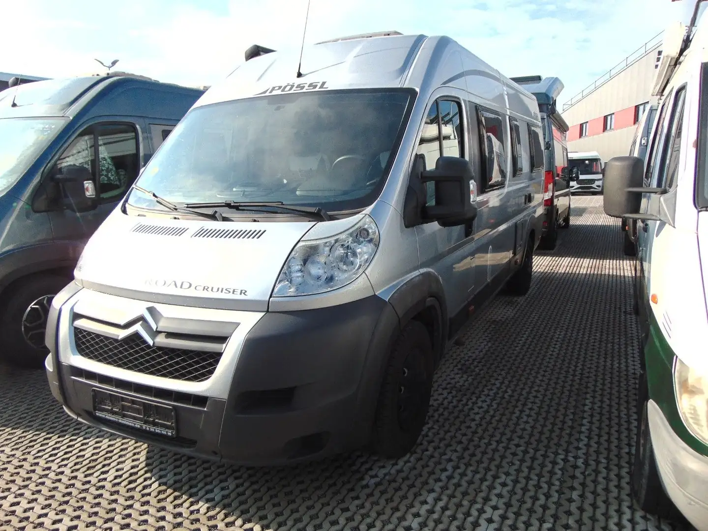 Pössl Roadcruiser *1.Hand-Allwetter-LED Licht Silber - 2