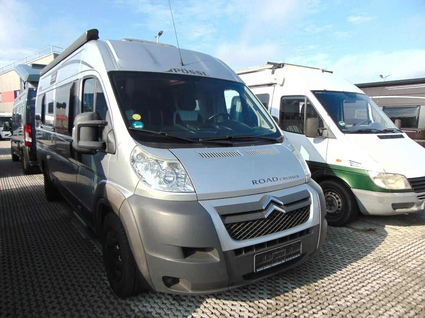 Pössl Roadcruiser *1.Hand-Allwetter-LED Licht Silber - 1