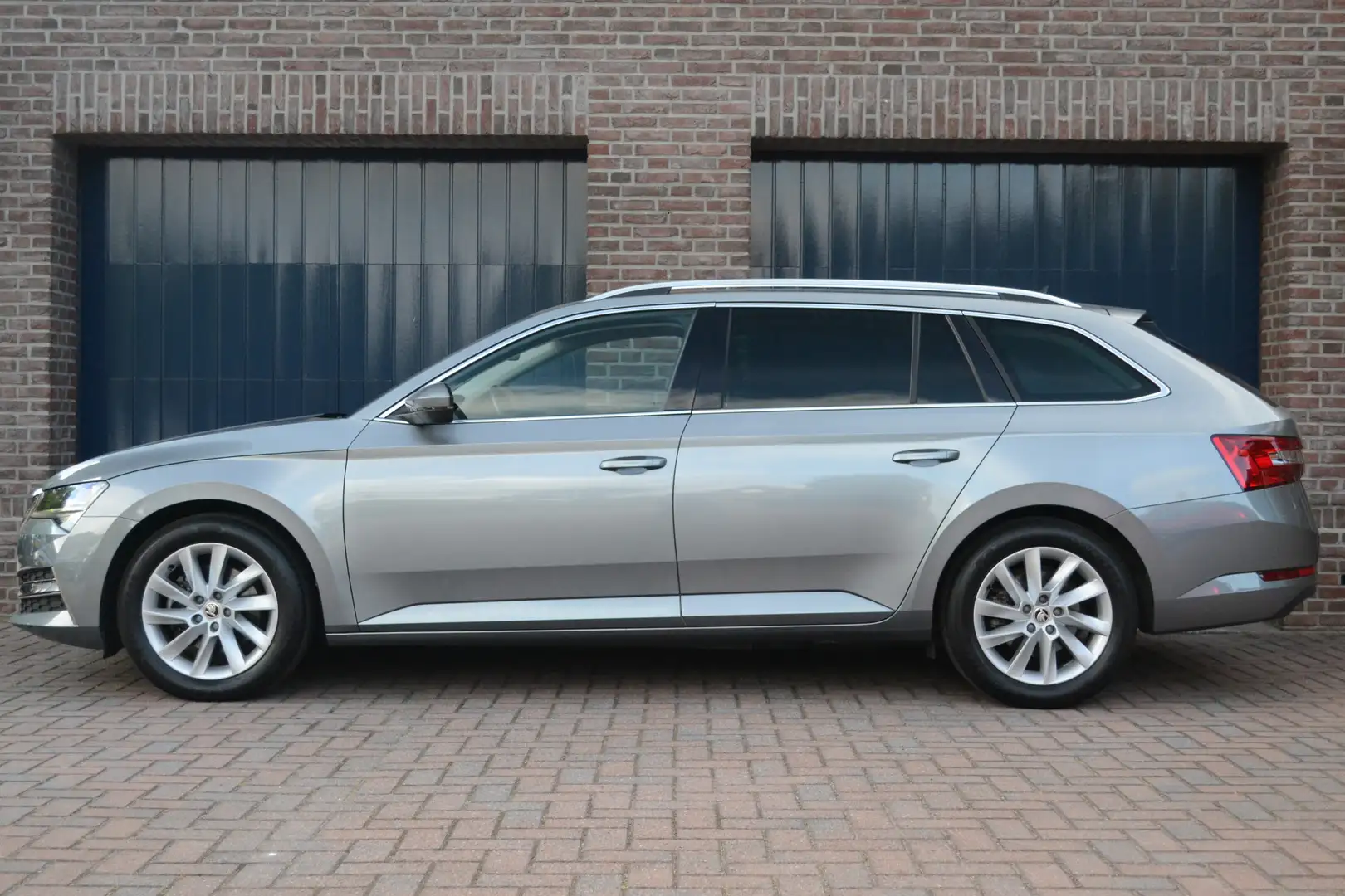 Skoda Superb Combi 1.4 TSI iV Business Edition Plus | Trekhaak Grijs - 2