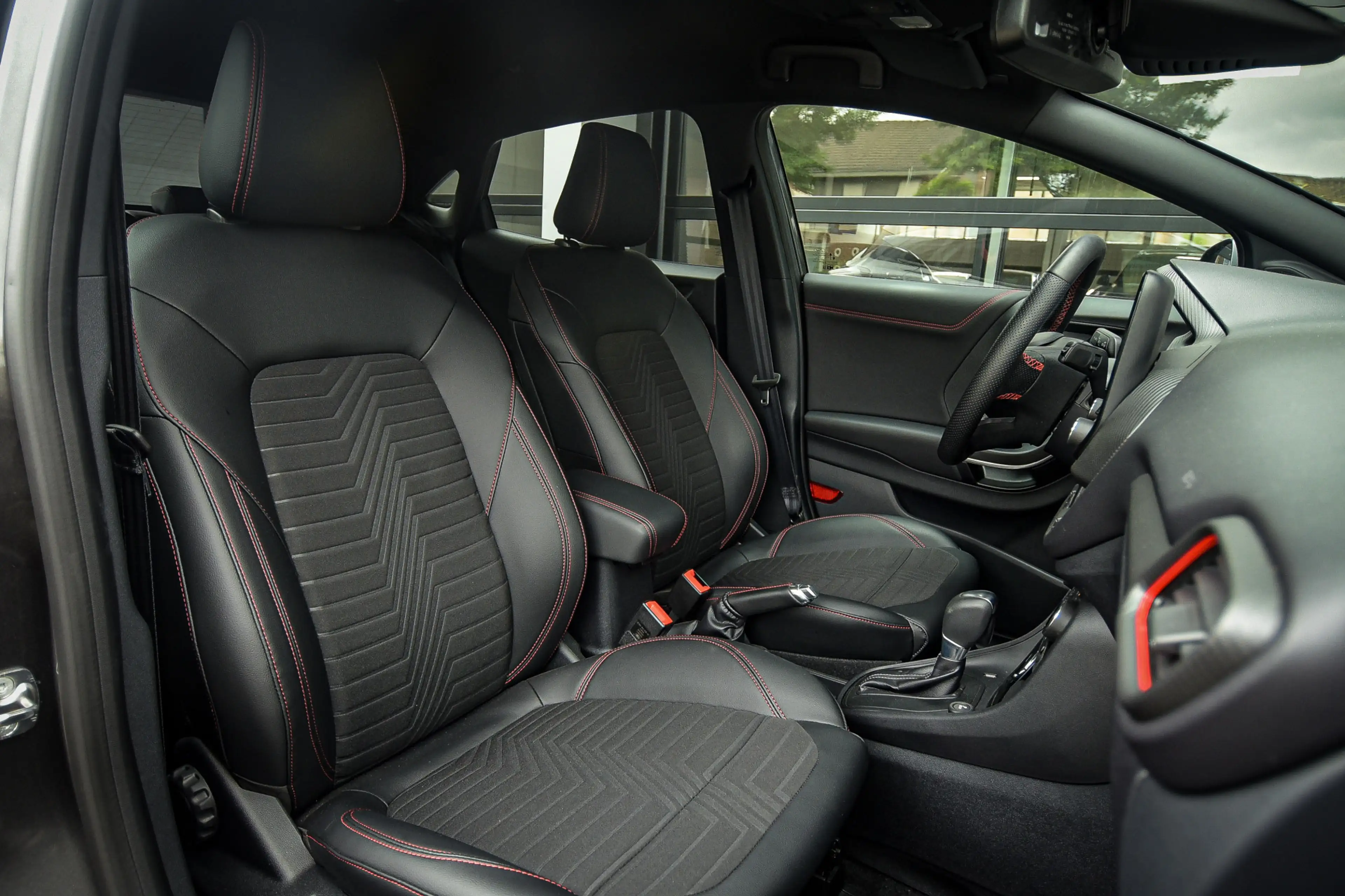 Ford Puma 1.0 EcoBoost Hybrid ST-Line X — photo 13