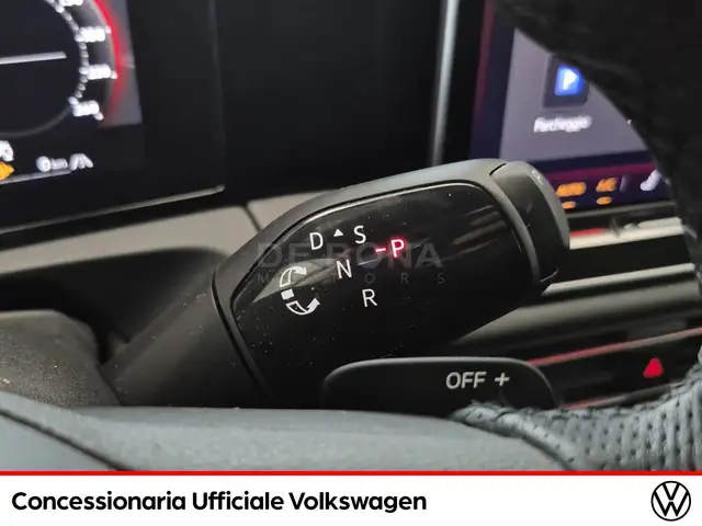 Volkswagen Tiguan view 20
