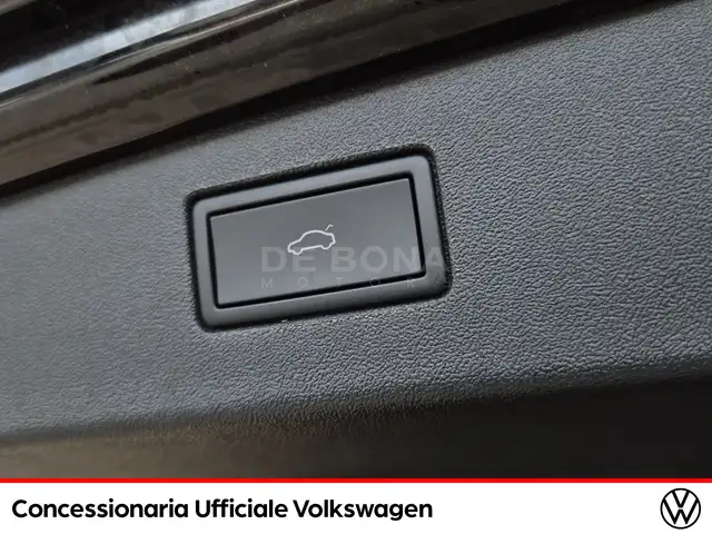 Volkswagen Tiguan view 23
