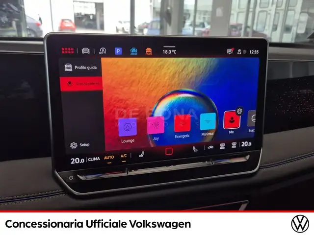 Volkswagen Tiguan view 16