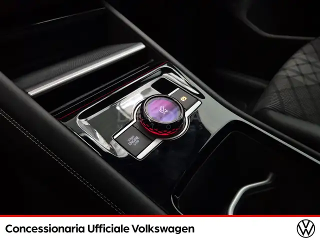 Volkswagen Tiguan view 19