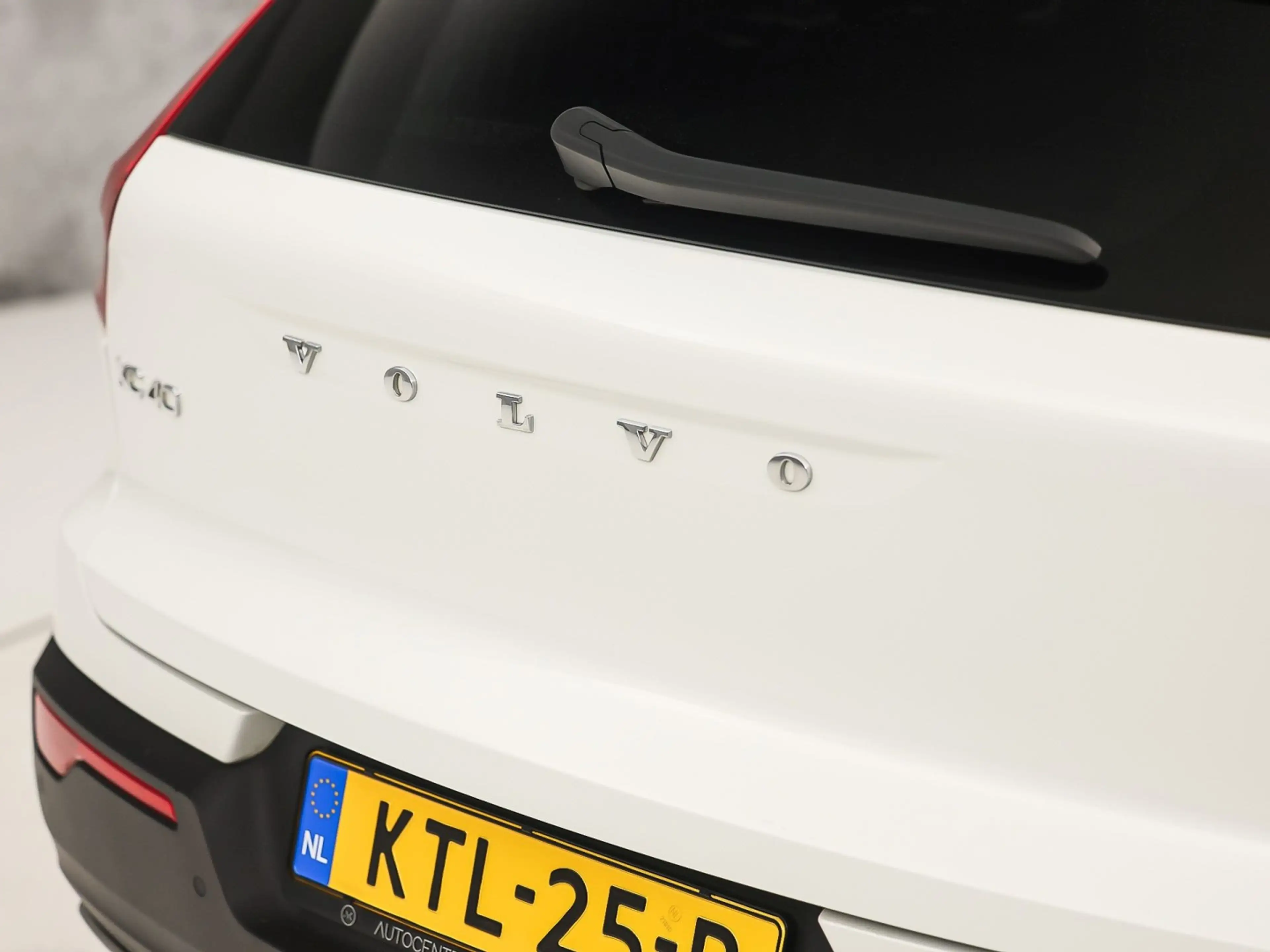 Volvo XC40 1.5 T5 Twin Engine R-Design 252Pk Automaat (PANORA — photo 32