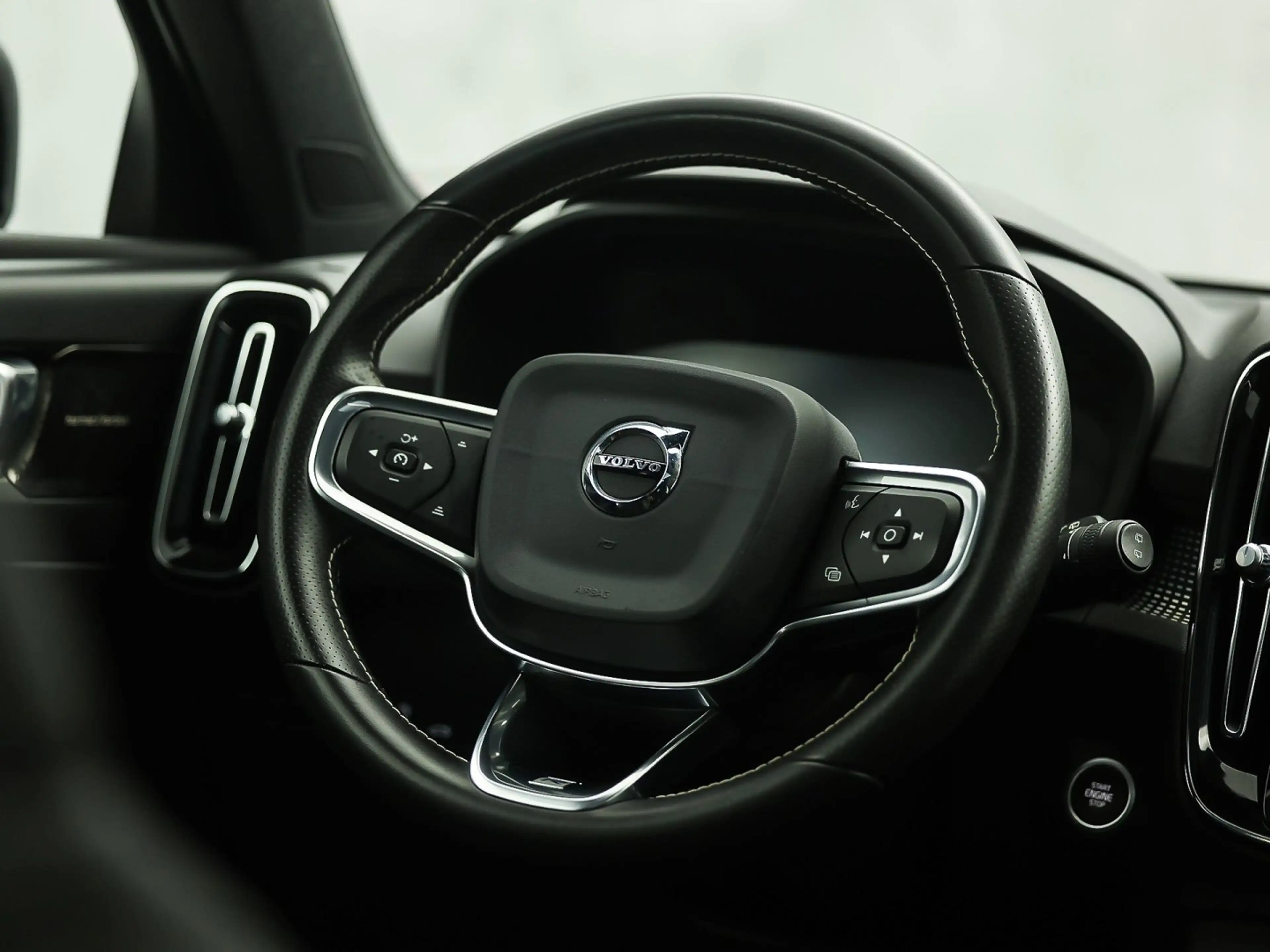 Volvo XC40 1.5 T5 Twin Engine R-Design 252Pk Automaat (PANORA — photo 20