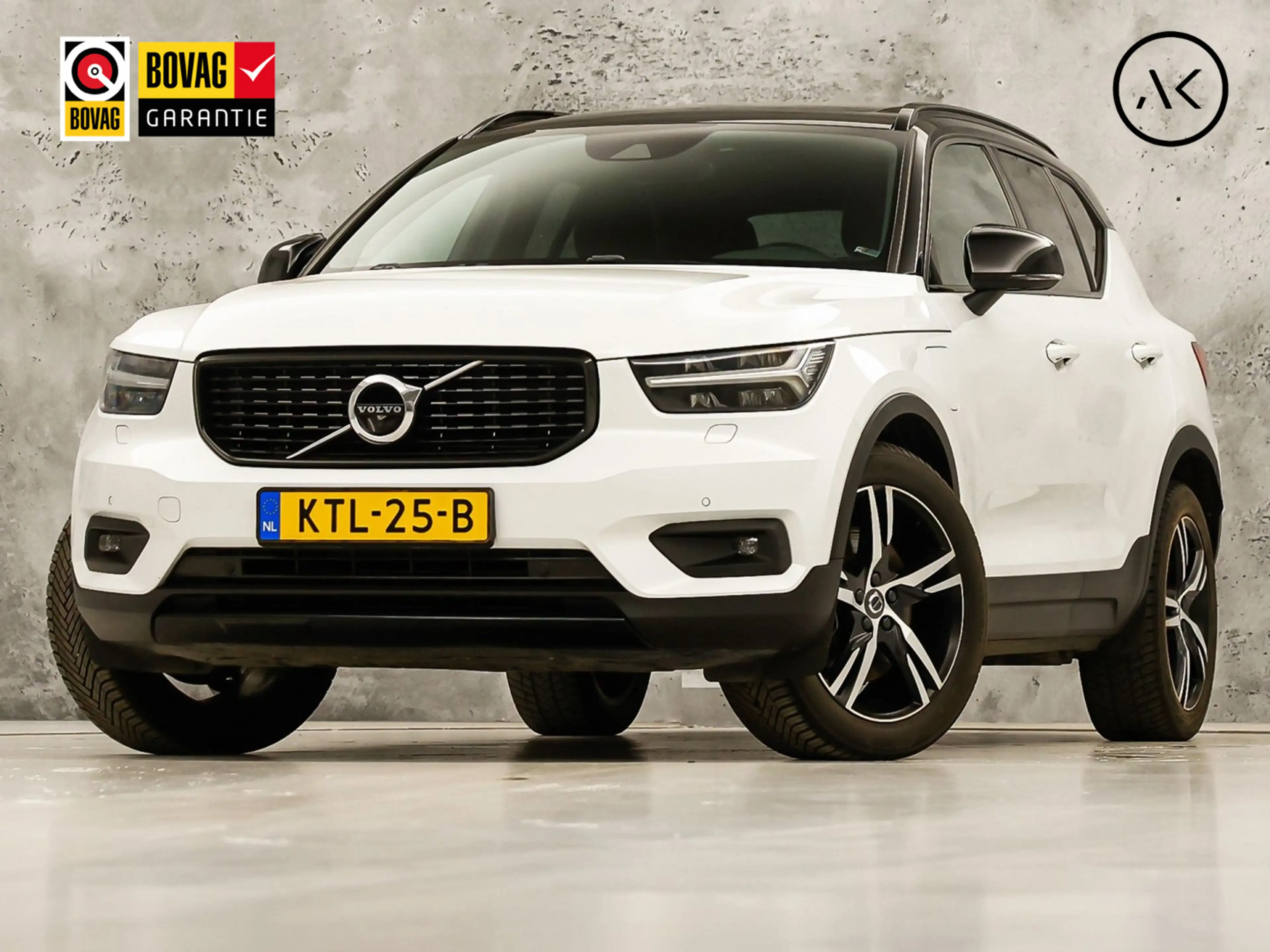 Volvo XC40 1.5 T5 Twin Engine R-Design 252Pk Automaat (PANORA