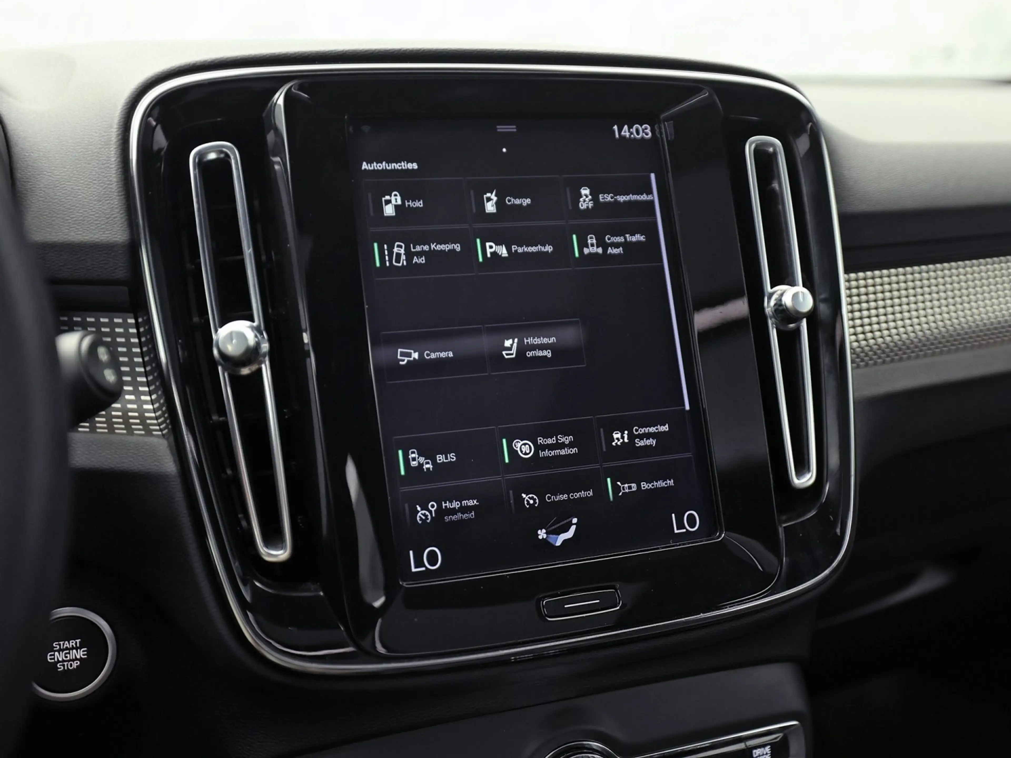 Volvo XC40 1.5 T5 Twin Engine R-Design 252Pk Automaat (PANORA — photo 26