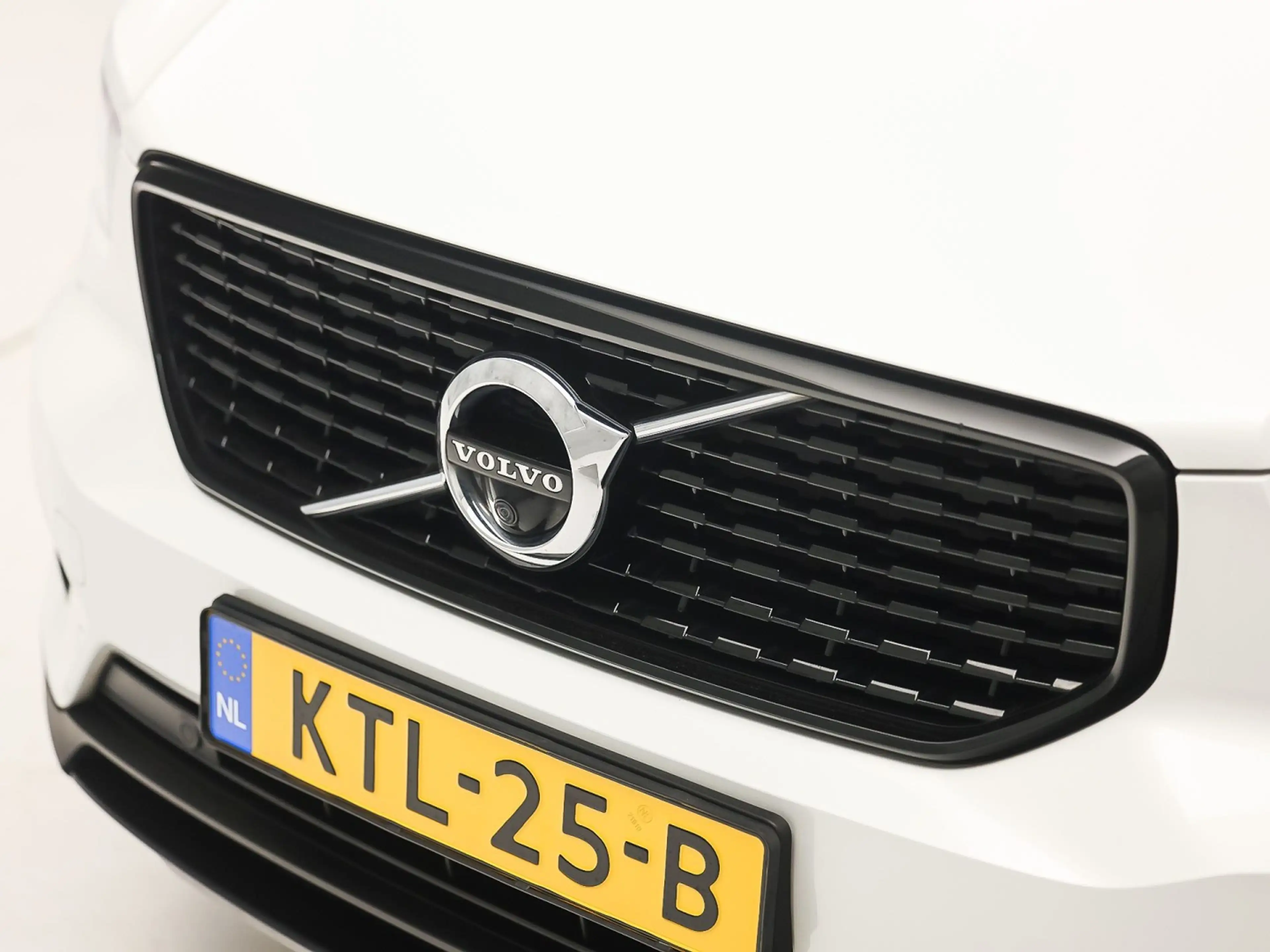 Volvo XC40 1.5 T5 Twin Engine R-Design 252Pk Automaat (PANORA — photo 33