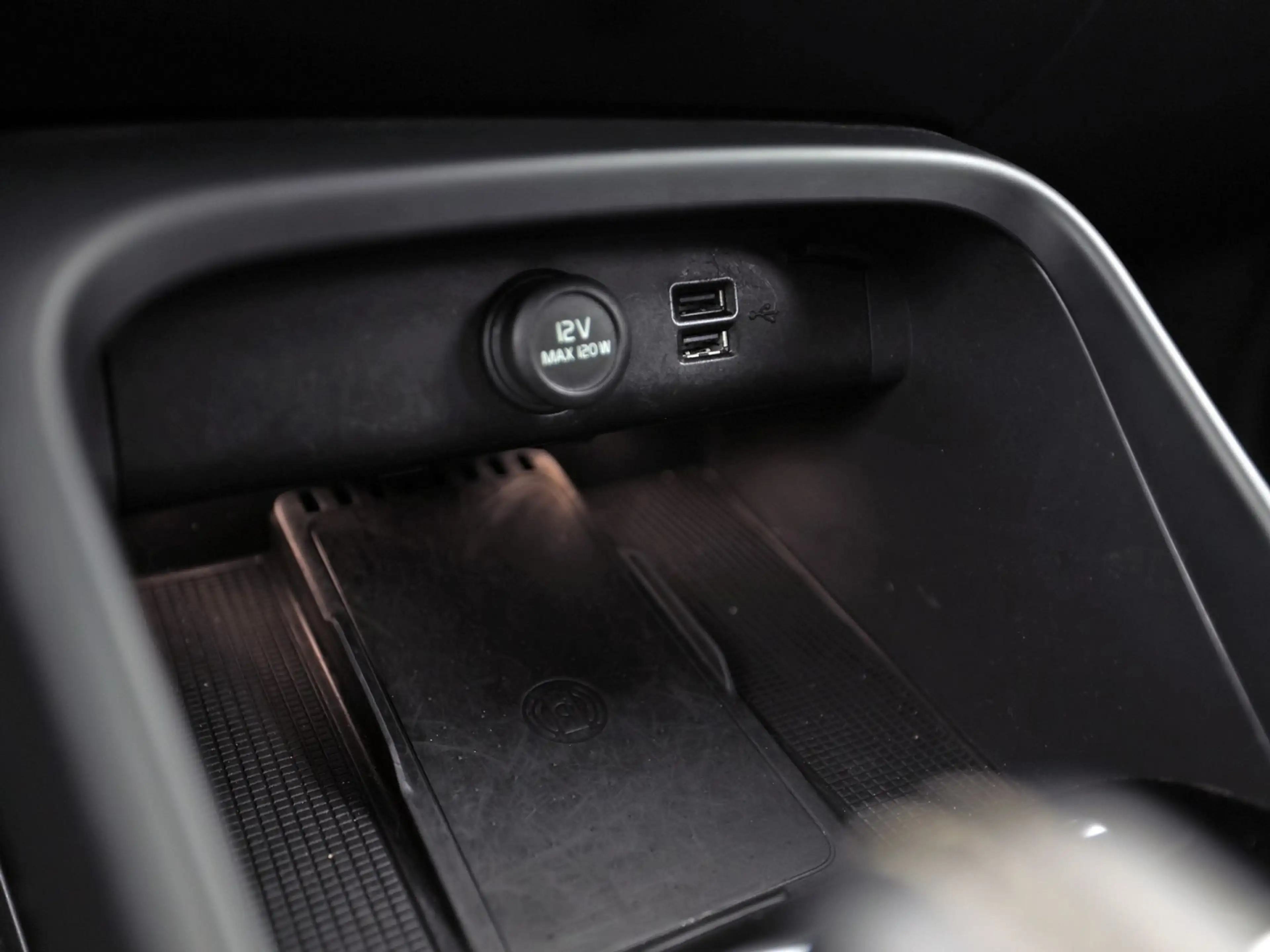 Volvo XC40 1.5 T5 Twin Engine R-Design 252Pk Automaat (PANORA — photo 29