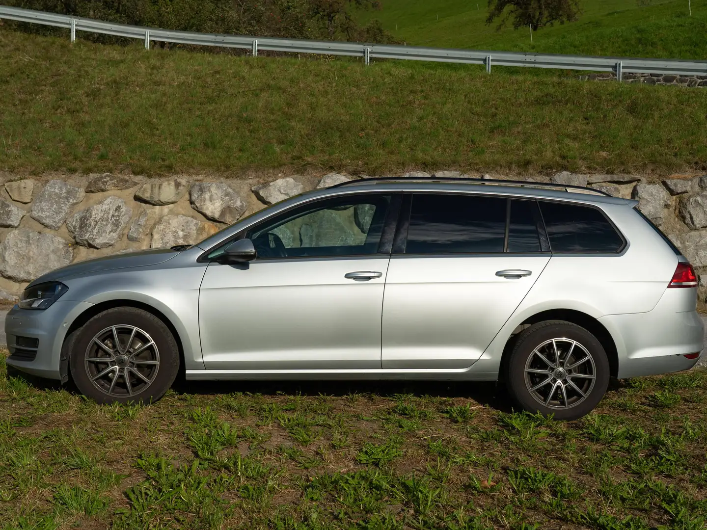Volkswagen Golf Variant Golf Variant Austria 1,6 TDI Austria Silber - 2