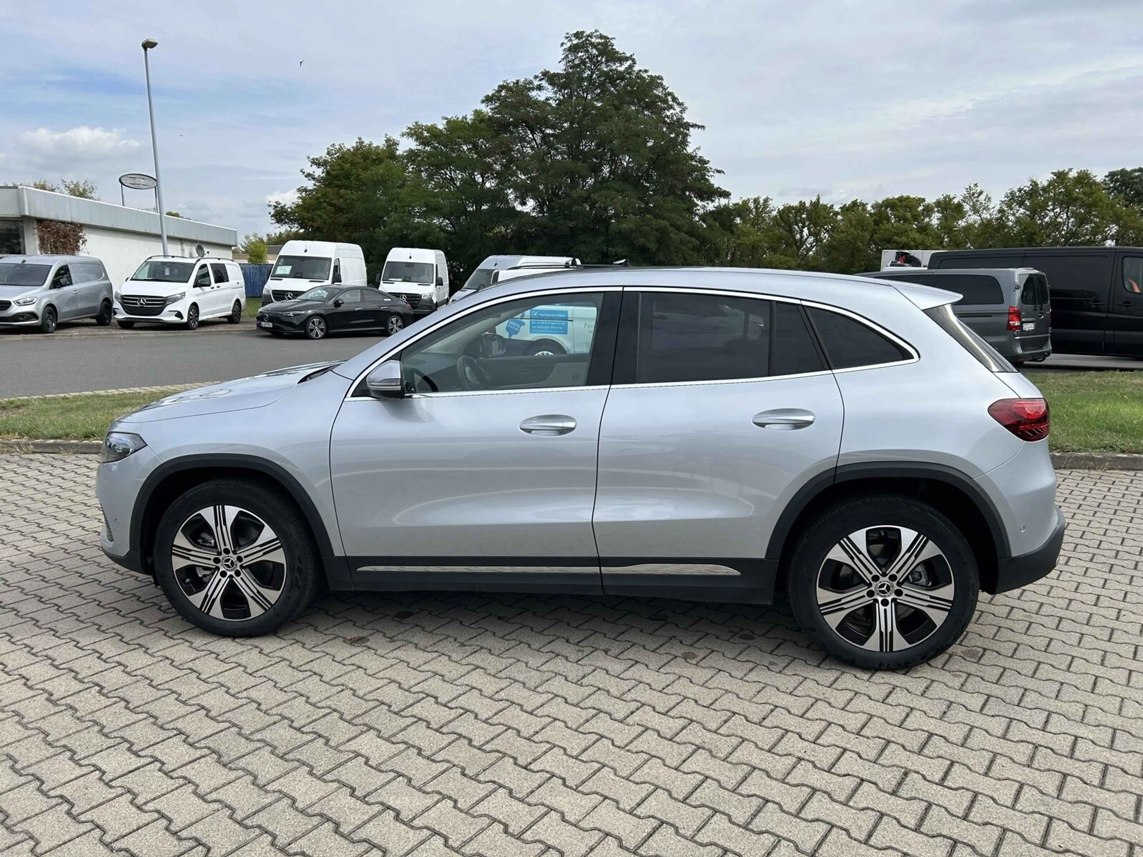 Mercedes-Benz EQA 250 EQA 250+ Progressive/Erweiterte Serienausstattung — photo 8