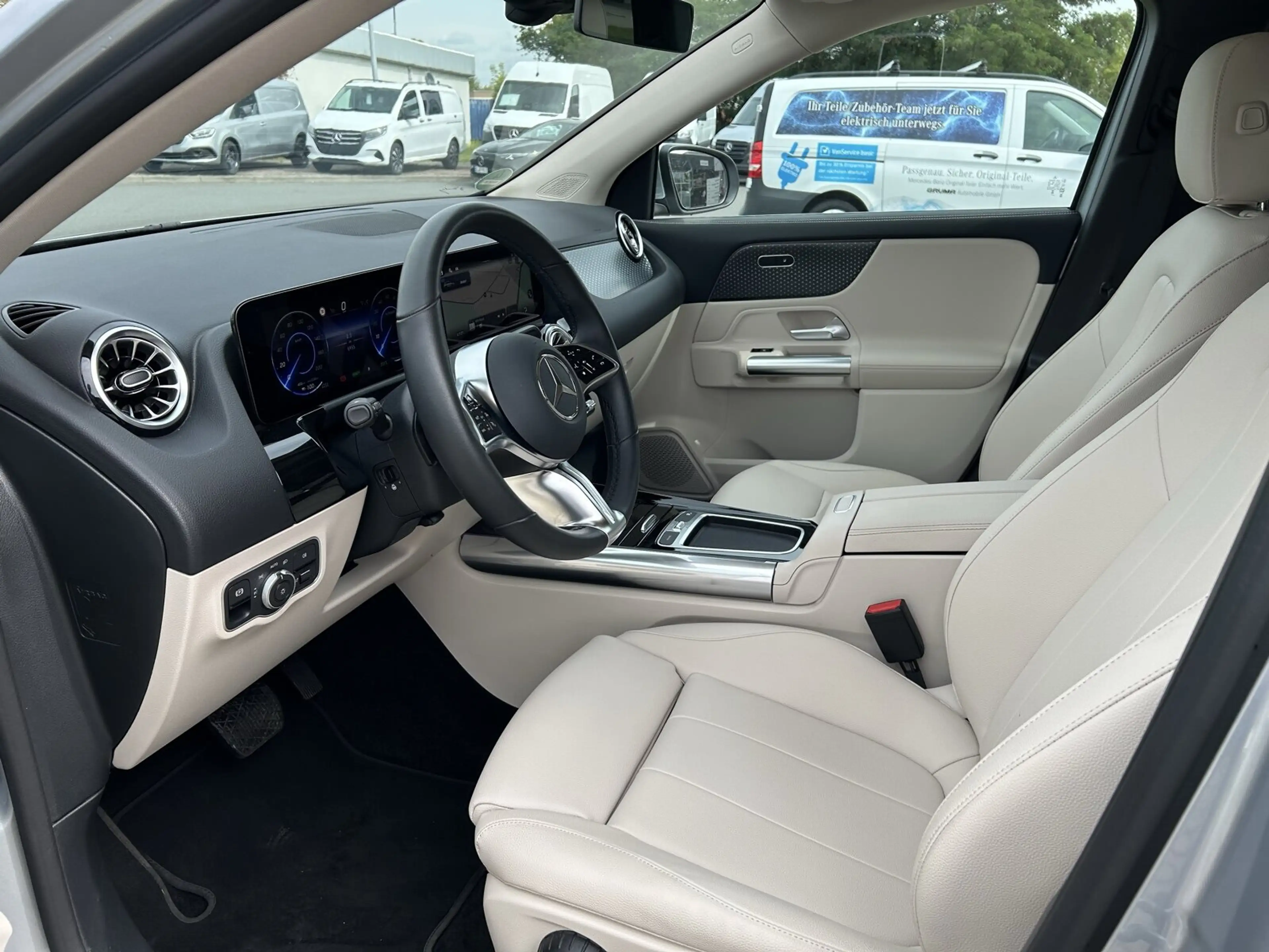 Mercedes-Benz EQA 250 EQA 250+ Progressive/Erweiterte Serienausstattung — photo 9