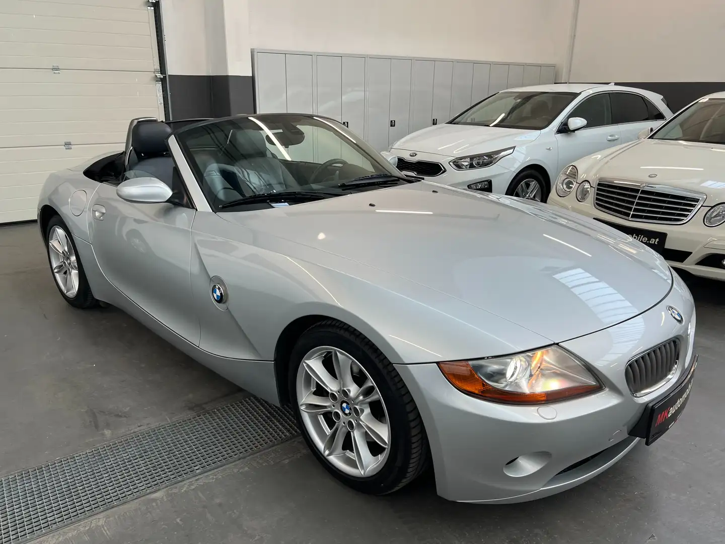 BMW Z4 3.0i Roadster (E85) AUTOMATIC * SAMMLERSTÜCK* Silber - 1