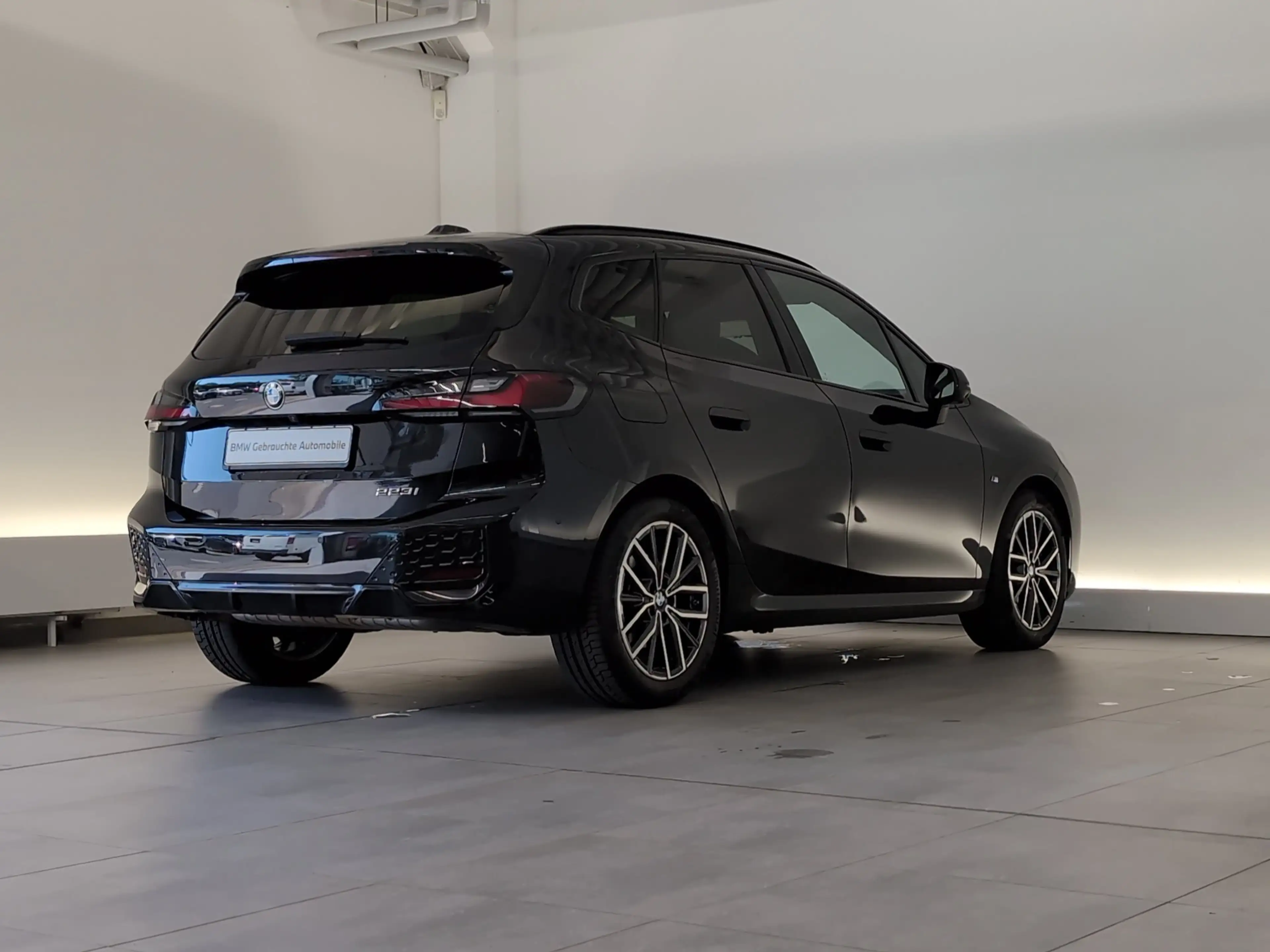 BMW 223 i Active Tourer M Sportpaket — photo 8